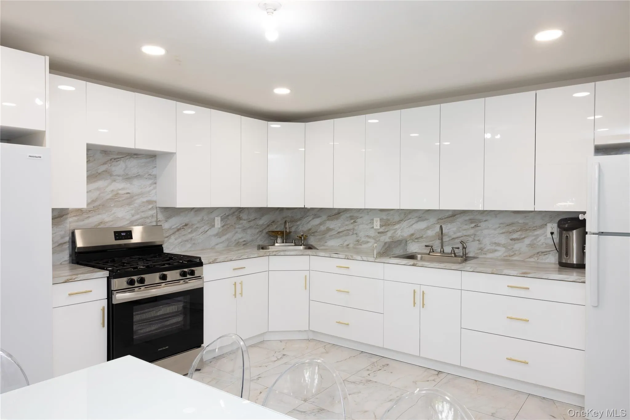 4 Rita Avenue, Ramapo, NY, 4 Bedrooms Bedrooms, 6 Rooms Rooms,2 BathroomsBathrooms,Residential,For Rent,Rita,0,1010669 4 Rita Avenue, Ramapo, NY, 4 Bedrooms Bedrooms, 6 Rooms Rooms,2 BathroomsBathrooms,Residential,For Rent,Rita,0,1010669