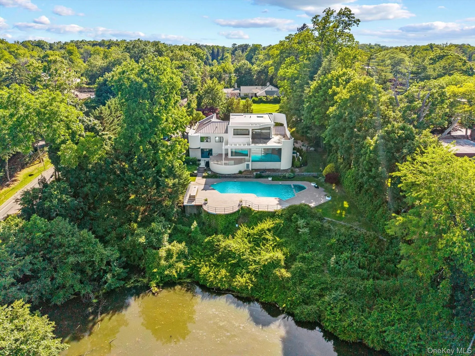 1 Foxwood Road, North Hempstead, NY, 5 Bedrooms Bedrooms, 9 Rooms Rooms,4 BathroomsBathrooms,Residential,For Rent,Foxwood,0,1010675 1 Foxwood Road, North Hempstead, NY, 5 Bedrooms Bedrooms, 9 Rooms Rooms,4 BathroomsBathrooms,Residential,For Rent,Foxwood,0,1010675