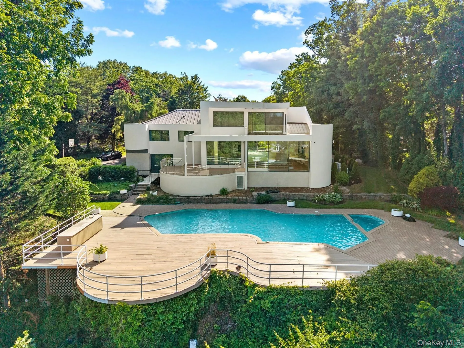 1 Foxwood Road, North Hempstead, NY, 5 Bedrooms Bedrooms, 9 Rooms Rooms,4 BathroomsBathrooms,Residential,For Rent,Foxwood,0,1010675 1 Foxwood Road, North Hempstead, NY, 5 Bedrooms Bedrooms, 9 Rooms Rooms,4 BathroomsBathrooms,Residential,For Rent,Foxwood,0,1010675