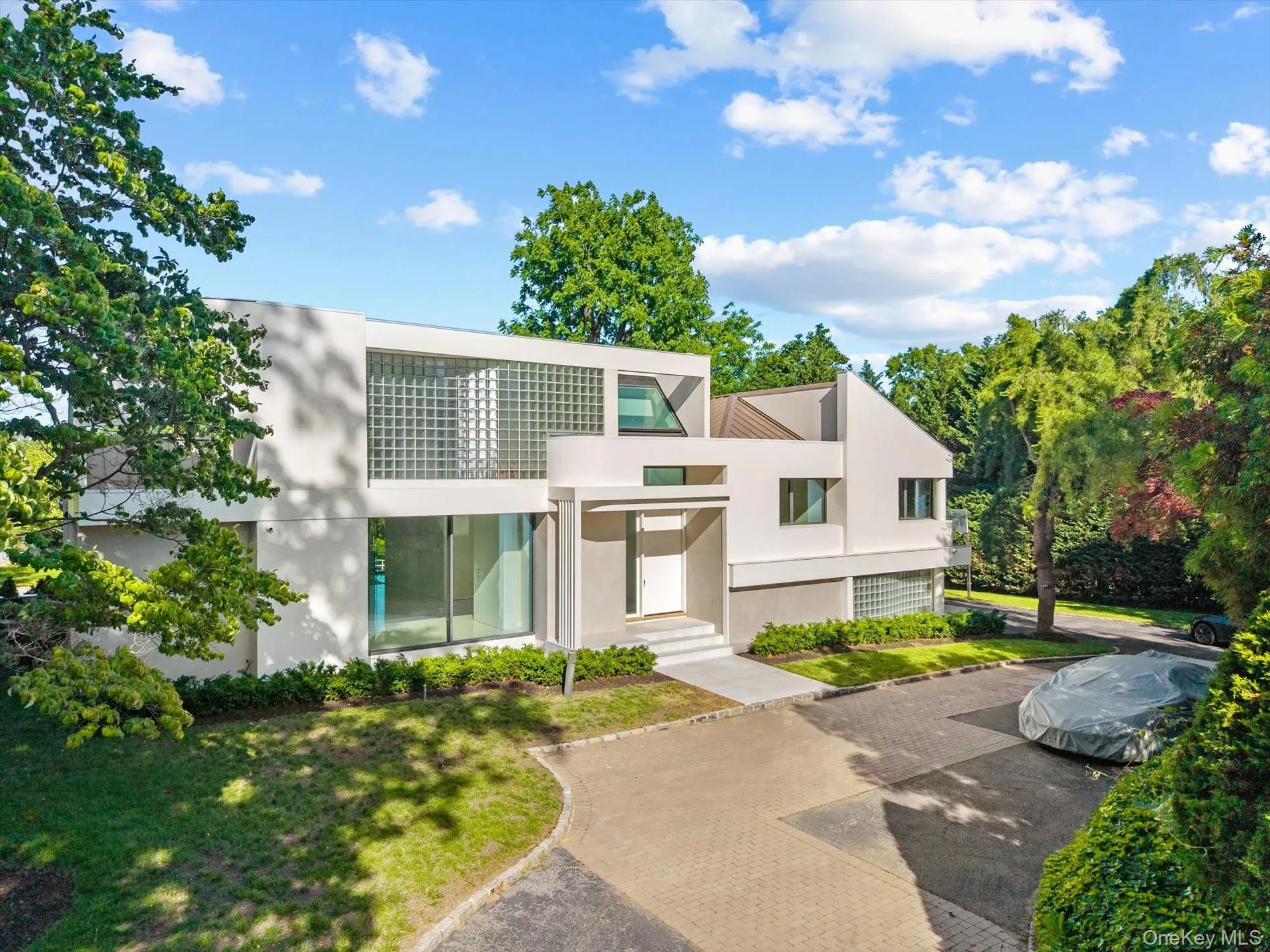 1 Foxwood Road, North Hempstead, NY, 5 Bedrooms Bedrooms, 9 Rooms Rooms,4 BathroomsBathrooms,Residential,For Rent,Foxwood,0,1010675 1 Foxwood Road, North Hempstead, NY, 5 Bedrooms Bedrooms, 9 Rooms Rooms,4 BathroomsBathrooms,Residential,For Rent,Foxwood,0,1010675