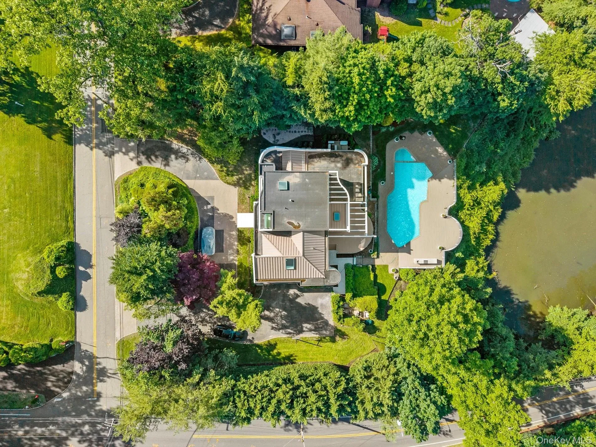 1 Foxwood Road, North Hempstead, NY, 5 Bedrooms Bedrooms, 9 Rooms Rooms,4 BathroomsBathrooms,Residential,For Rent,Foxwood,0,1010675 1 Foxwood Road, North Hempstead, NY, 5 Bedrooms Bedrooms, 9 Rooms Rooms,4 BathroomsBathrooms,Residential,For Rent,Foxwood,0,1010675