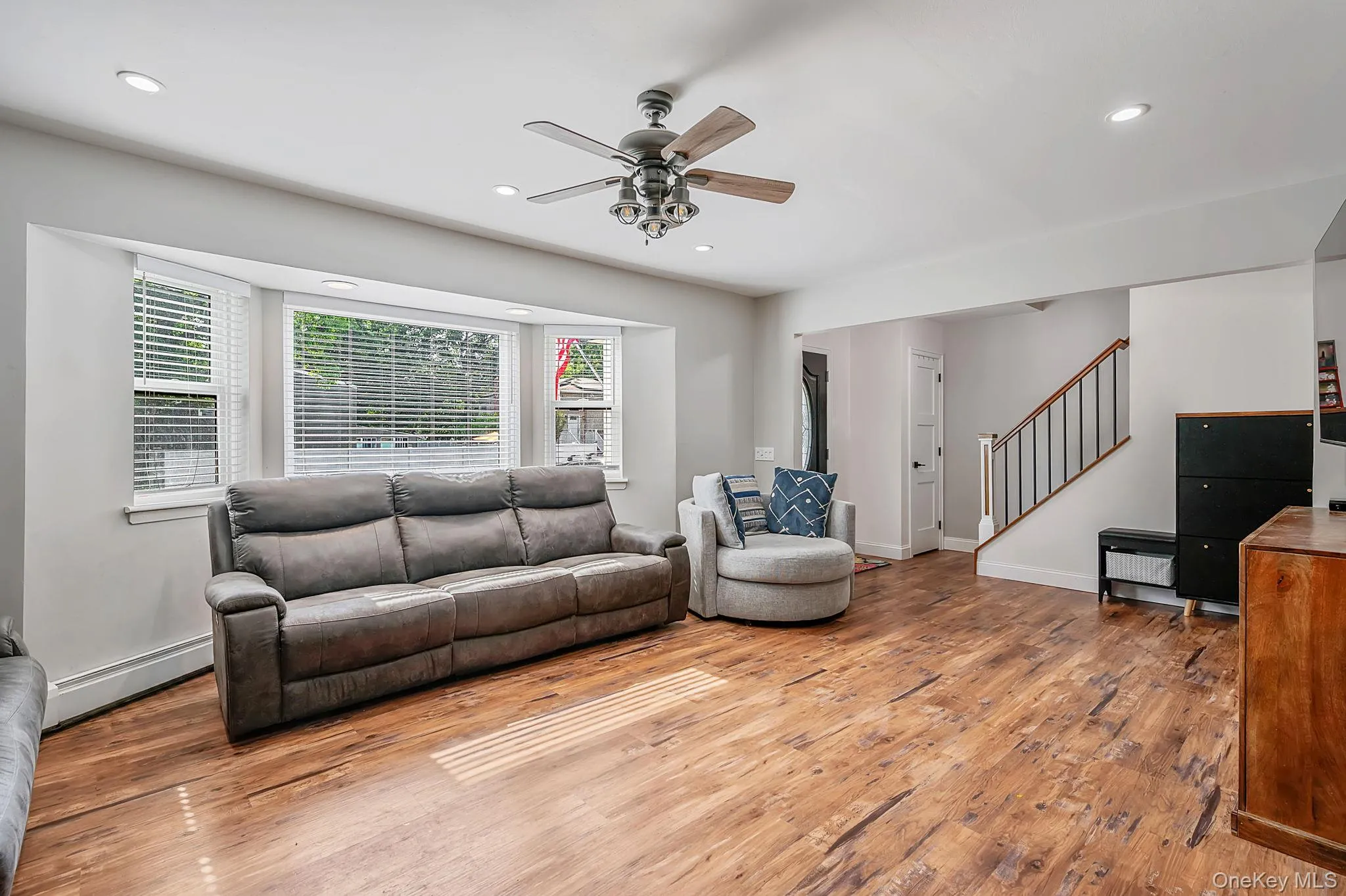 53 Abbott Avenue, Brookhaven, NY, 4 Bedrooms Bedrooms, 8 Rooms Rooms,2 BathroomsBathrooms,Residential,For Rent,Abbott,0,1010680 53 Abbott Avenue, Brookhaven, NY, 4 Bedrooms Bedrooms, 8 Rooms Rooms,2 BathroomsBathrooms,Residential,For Rent,Abbott,0,1010680