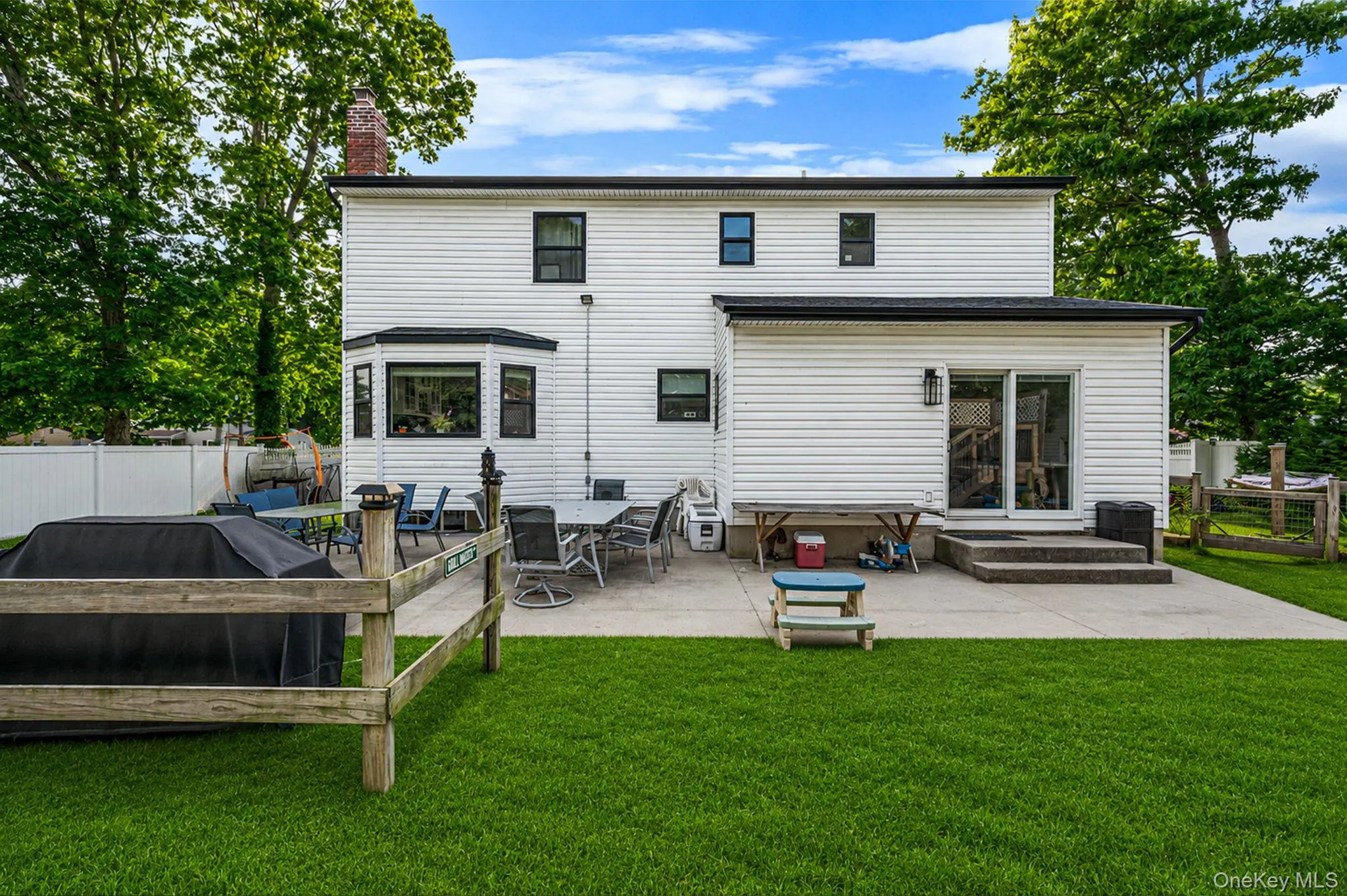 53 Abbott Avenue, Brookhaven, NY, 4 Bedrooms Bedrooms, 8 Rooms Rooms,2 BathroomsBathrooms,Residential,For Rent,Abbott,0,1010680 53 Abbott Avenue, Brookhaven, NY, 4 Bedrooms Bedrooms, 8 Rooms Rooms,2 BathroomsBathrooms,Residential,For Rent,Abbott,0,1010680