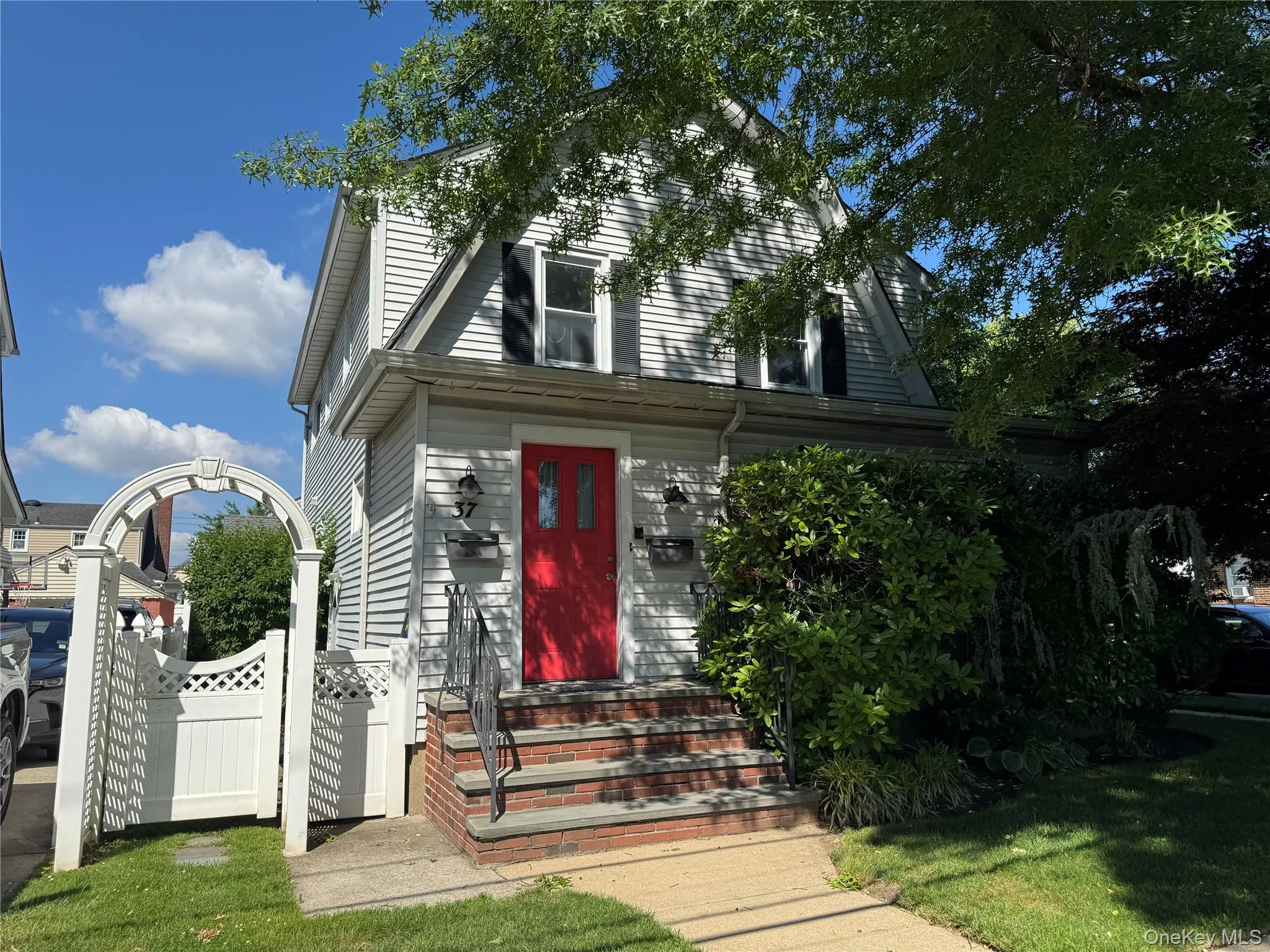37 Ingraham Lane, North Hempstead, NY, 2 Bedrooms Bedrooms, 4 Rooms Rooms,1 BathroomBathrooms,Residential Lease,For Rent,Ingraham,0,1010682 37 Ingraham Lane, North Hempstead, NY, 2 Bedrooms Bedrooms, 4 Rooms Rooms,1 BathroomBathrooms,Residential Lease,For Rent,Ingraham,0,1010682