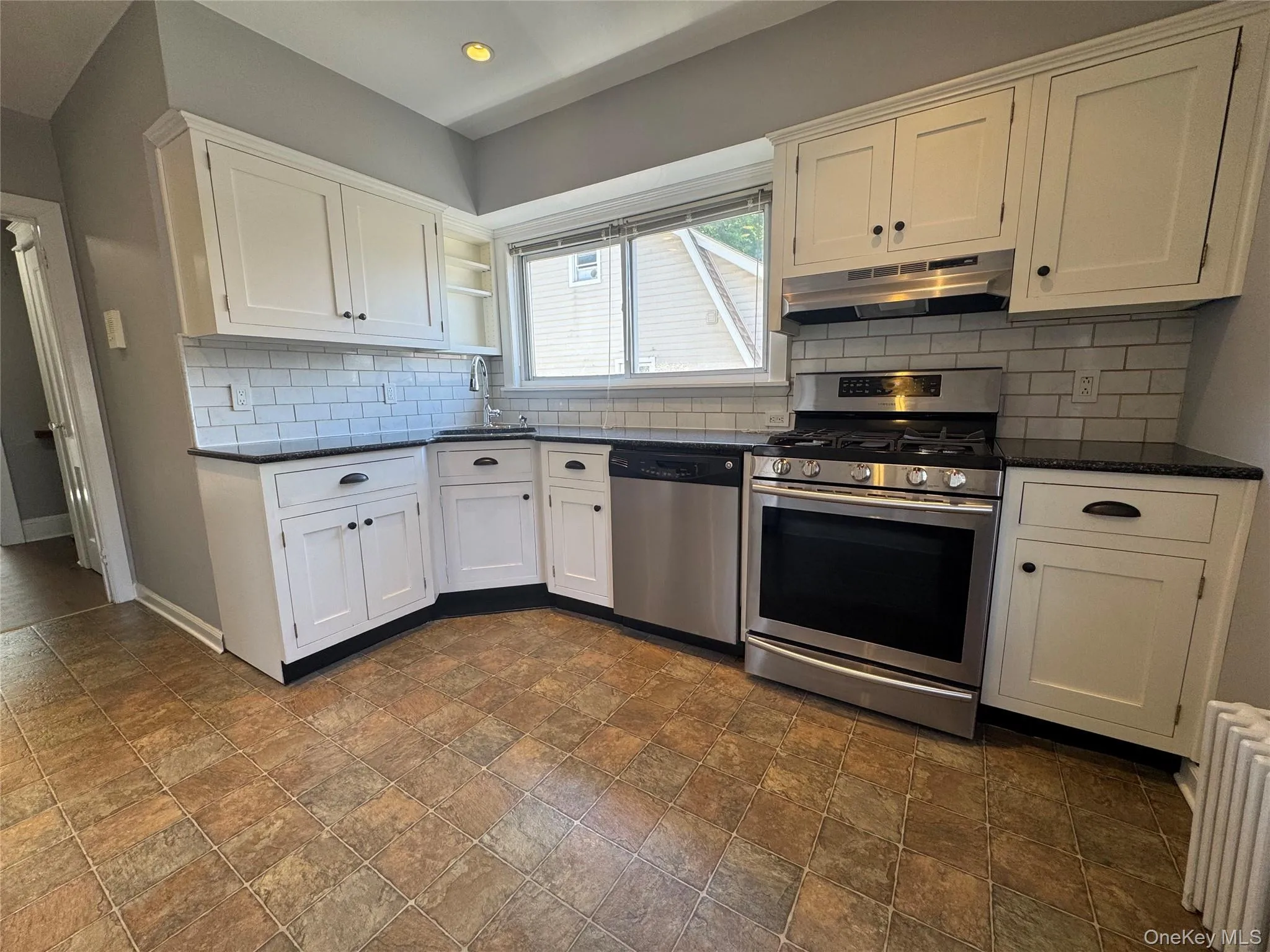 37 Ingraham Lane, North Hempstead, NY, 2 Bedrooms Bedrooms, 4 Rooms Rooms,1 BathroomBathrooms,Residential Lease,For Rent,Ingraham,0,1010682 37 Ingraham Lane, North Hempstead, NY, 2 Bedrooms Bedrooms, 4 Rooms Rooms,1 BathroomBathrooms,Residential Lease,For Rent,Ingraham,0,1010682