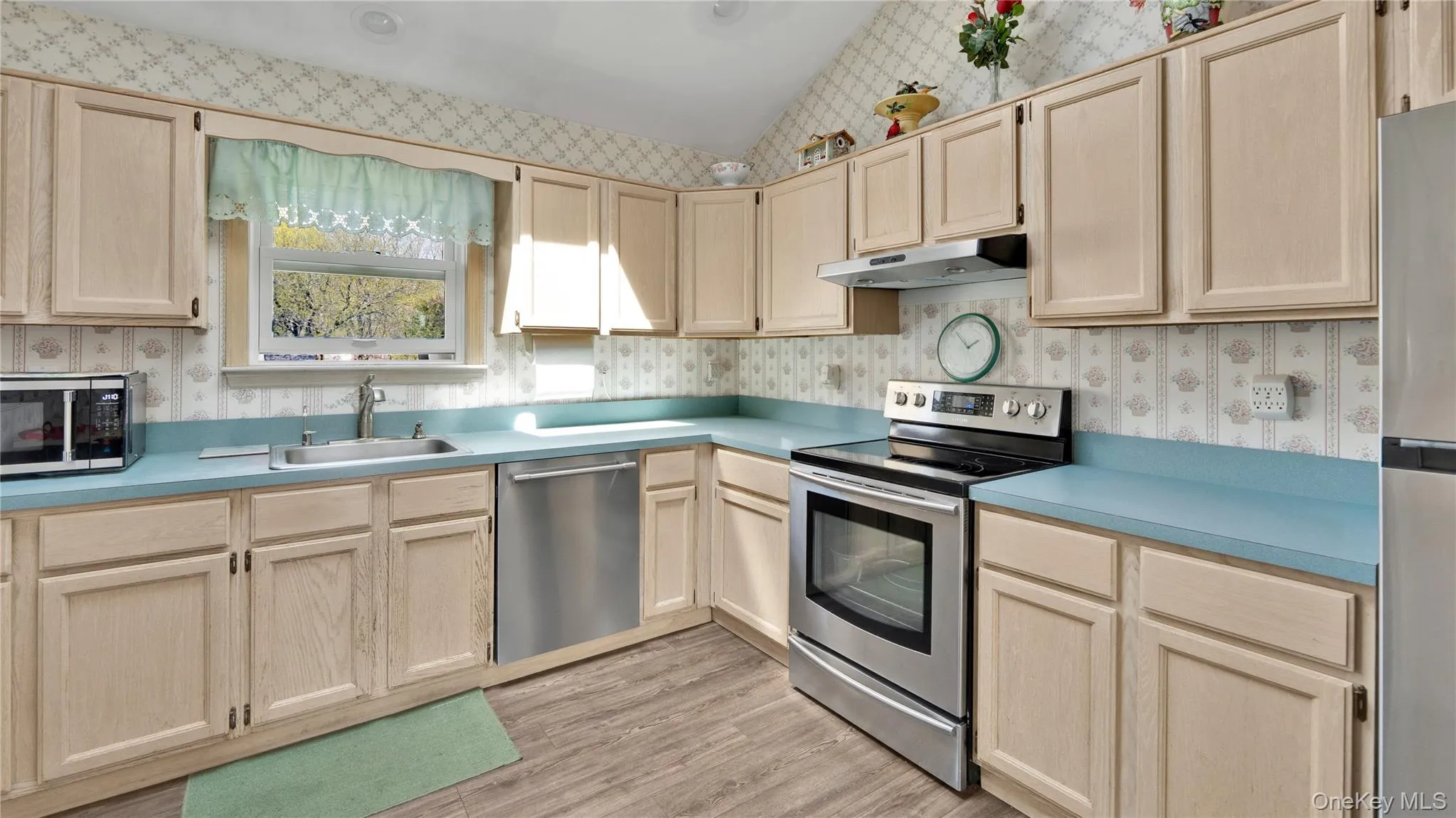 22 Donna Drive, Riverhead, NY, 3 Bedrooms Bedrooms, 6 Rooms Rooms,2 BathroomsBathrooms,Residential,For Rent,Donna,0,1010688 22 Donna Drive, Riverhead, NY, 3 Bedrooms Bedrooms, 6 Rooms Rooms,2 BathroomsBathrooms,Residential,For Rent,Donna,0,1010688