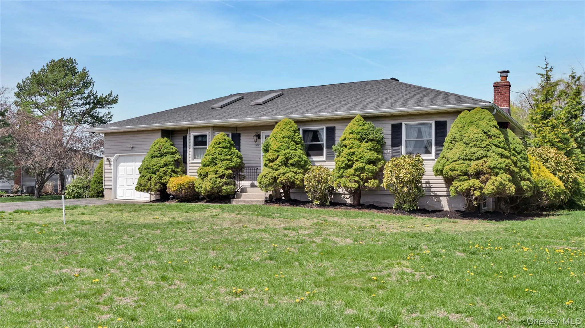 22 Donna Drive, Riverhead, NY, 3 Bedrooms Bedrooms, 6 Rooms Rooms,2 BathroomsBathrooms,Residential,For Rent,Donna,0,1010688 22 Donna Drive, Riverhead, NY, 3 Bedrooms Bedrooms, 6 Rooms Rooms,2 BathroomsBathrooms,Residential,For Rent,Donna,0,1010688