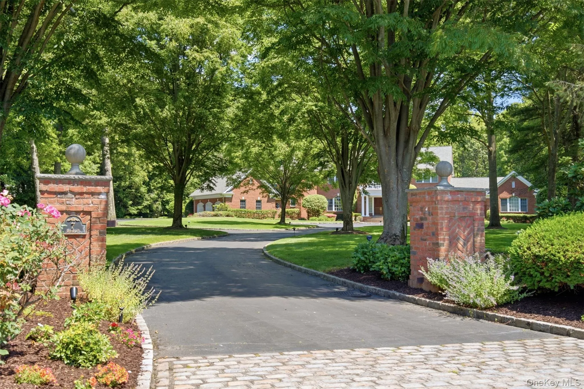7 Fairway Court, Oyster Bay, NY, 6 Bedrooms Bedrooms, 10 Rooms Rooms,6 BathroomsBathrooms,Residential,For Rent,Fairway,0,KEY1010689 7 Fairway Court, Oyster Bay, NY, 6 Bedrooms Bedrooms, 10 Rooms Rooms,6 BathroomsBathrooms,Residential,For Rent,Fairway,0,KEY1010689