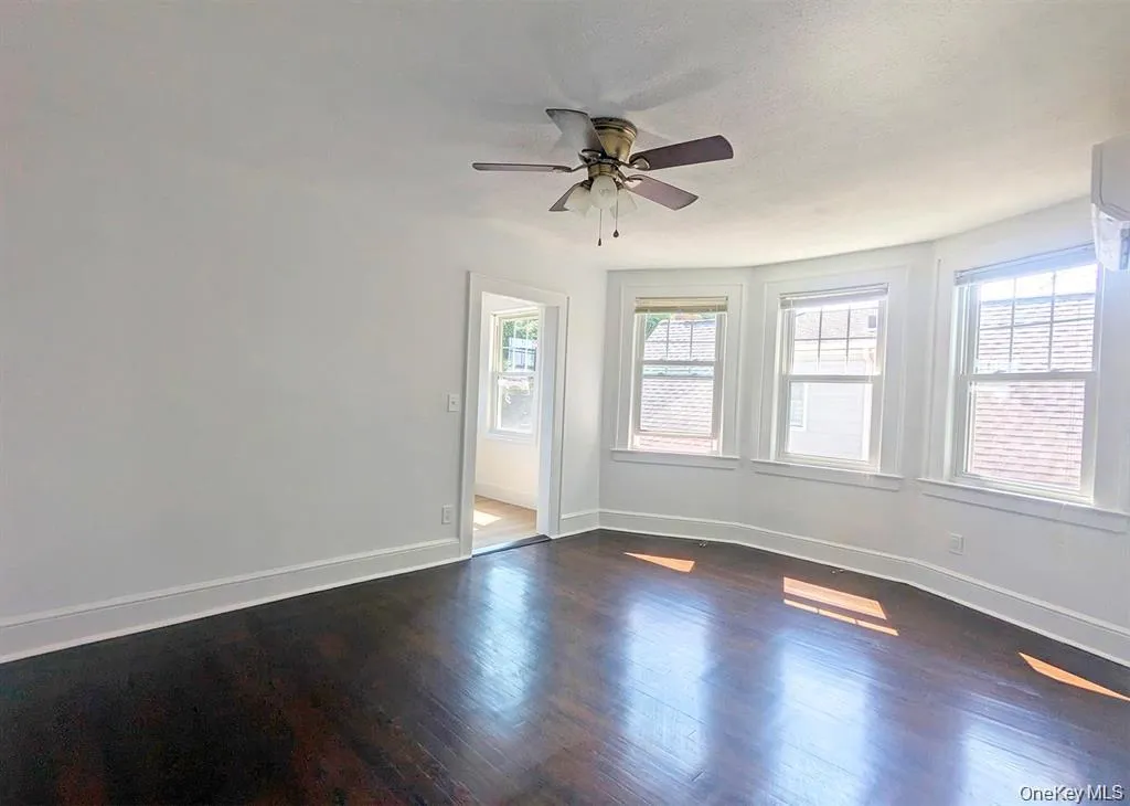344 Roslyn ave, North Hempstead, NY, 3 Bedrooms Bedrooms, 6 Rooms Rooms,1 BathroomBathrooms,Residential Lease,For Rent,Roslyn ave,0,1010693 344 Roslyn ave, North Hempstead, NY, 3 Bedrooms Bedrooms, 6 Rooms Rooms,1 BathroomBathrooms,Residential Lease,For Rent,Roslyn ave,0,1010693