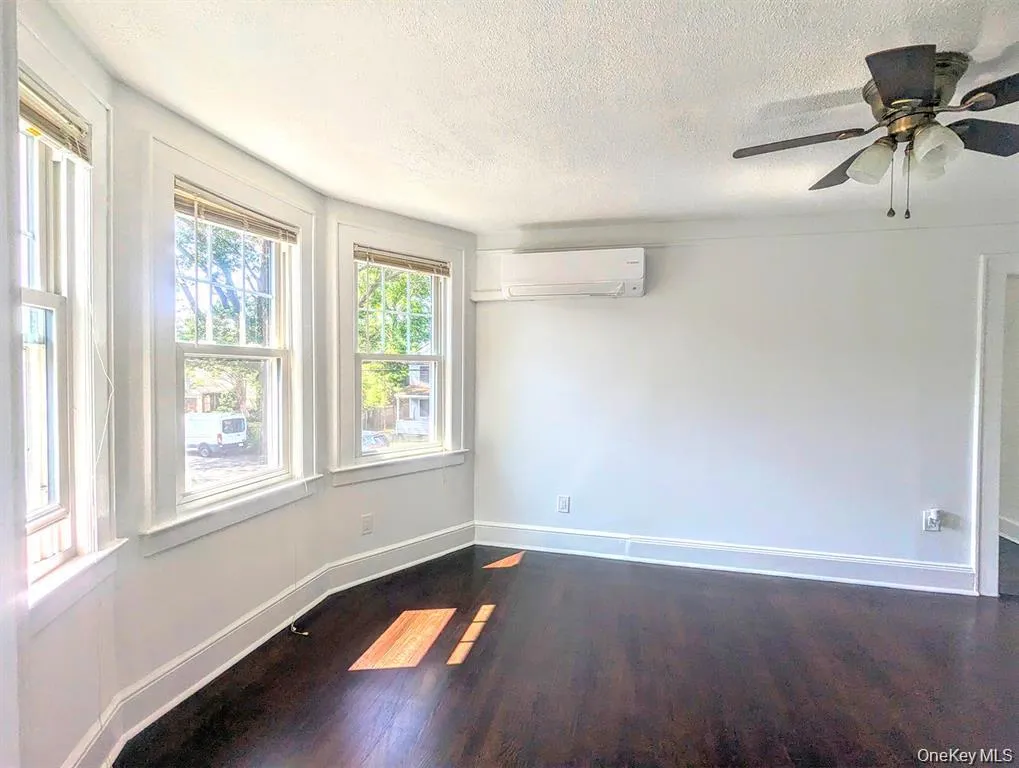 344 Roslyn ave, North Hempstead, NY, 3 Bedrooms Bedrooms, 6 Rooms Rooms,1 BathroomBathrooms,Residential Lease,For Rent,Roslyn ave,0,1010693 344 Roslyn ave, North Hempstead, NY, 3 Bedrooms Bedrooms, 6 Rooms Rooms,1 BathroomBathrooms,Residential Lease,For Rent,Roslyn ave,0,1010693