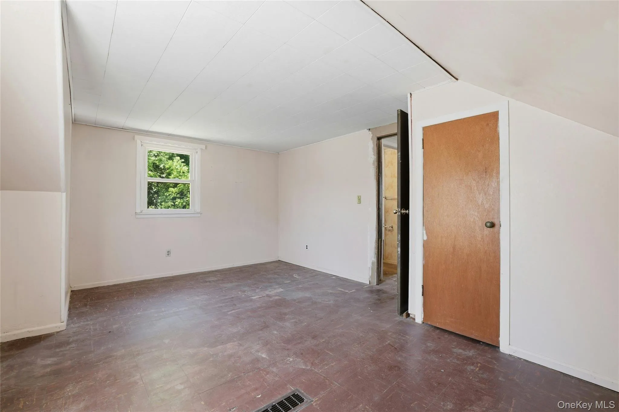 1090 South Drive, Hempstead, NY, 4 Bedrooms Bedrooms, 6 Rooms Rooms,2 BathroomsBathrooms,Residential,For Rent,South,0,1010697 1090 South Drive, Hempstead, NY, 4 Bedrooms Bedrooms, 6 Rooms Rooms,2 BathroomsBathrooms,Residential,For Rent,South,0,1010697