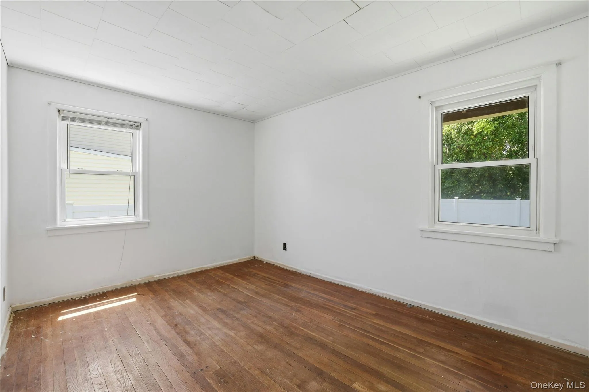 1090 South Drive, Hempstead, NY, 4 Bedrooms Bedrooms, 6 Rooms Rooms,2 BathroomsBathrooms,Residential,For Rent,South,0,1010697 1090 South Drive, Hempstead, NY, 4 Bedrooms Bedrooms, 6 Rooms Rooms,2 BathroomsBathrooms,Residential,For Rent,South,0,1010697