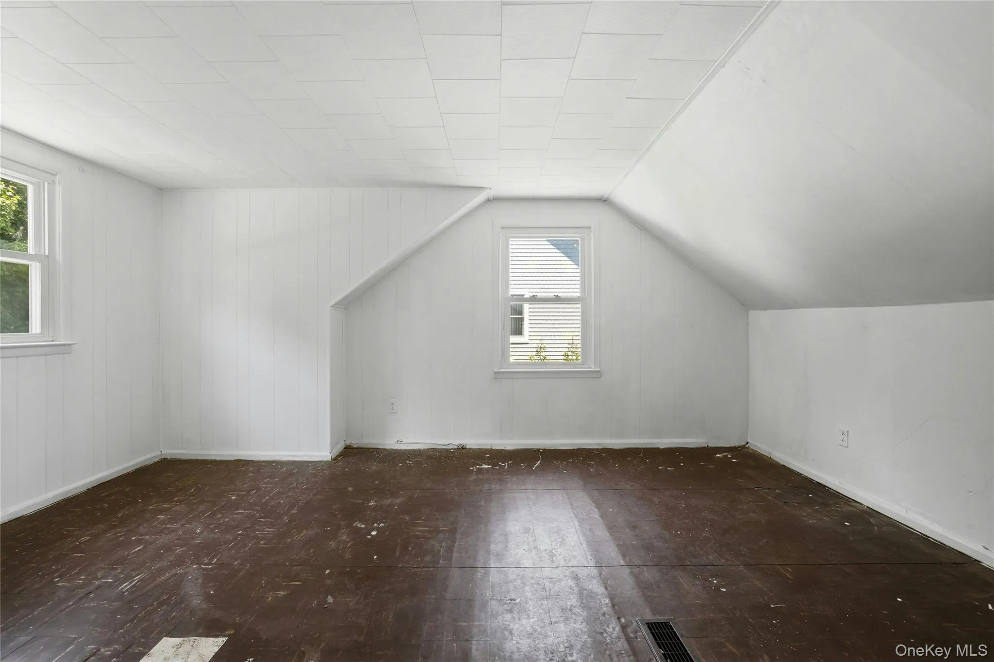 1090 South Drive, Hempstead, NY, 4 Bedrooms Bedrooms, 6 Rooms Rooms,2 BathroomsBathrooms,Residential,For Rent,South,0,1010697 1090 South Drive, Hempstead, NY, 4 Bedrooms Bedrooms, 6 Rooms Rooms,2 BathroomsBathrooms,Residential,For Rent,South,0,1010697