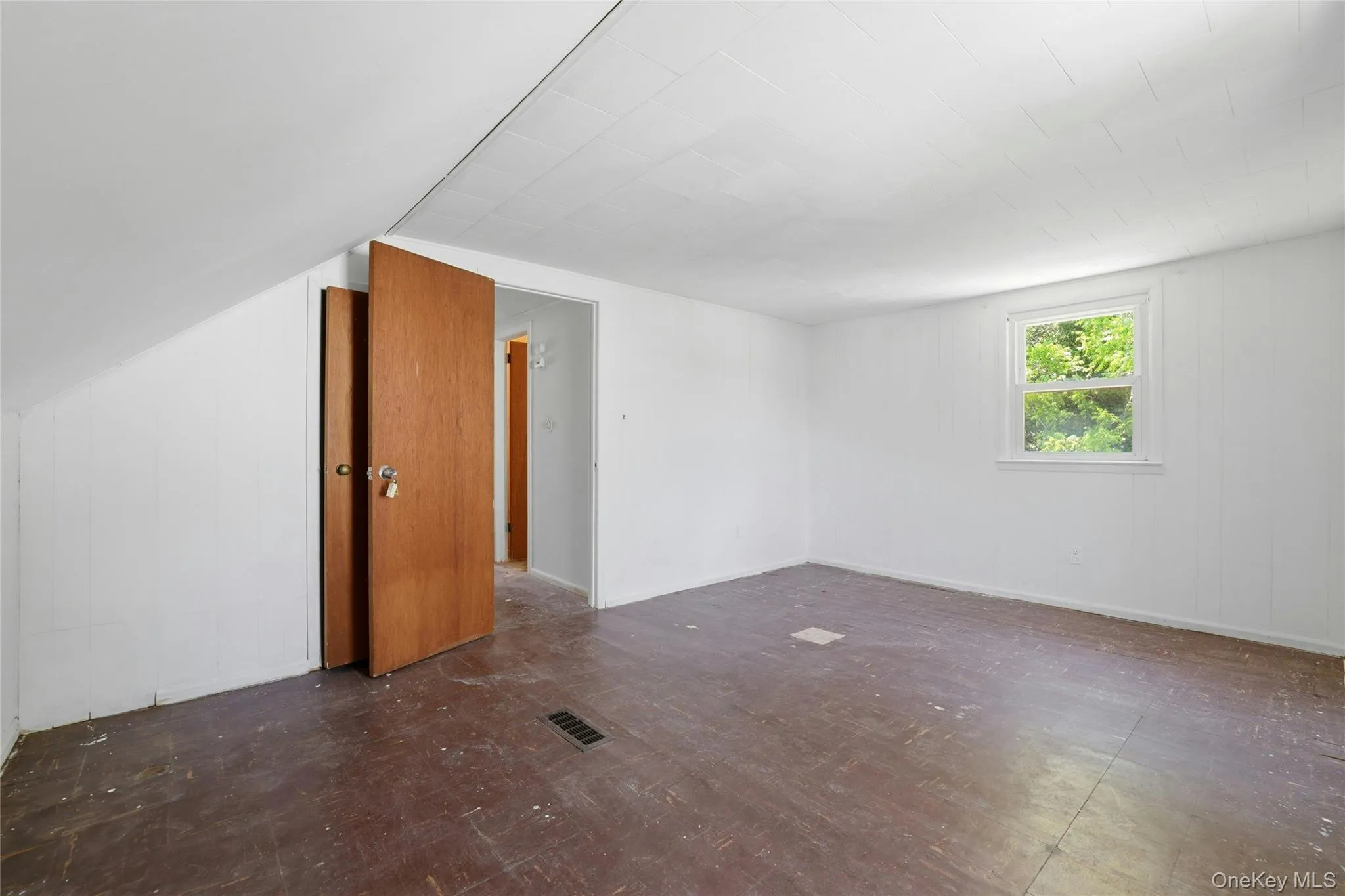 1090 South Drive, Hempstead, NY, 4 Bedrooms Bedrooms, 6 Rooms Rooms,2 BathroomsBathrooms,Residential,For Rent,South,0,1010697 1090 South Drive, Hempstead, NY, 4 Bedrooms Bedrooms, 6 Rooms Rooms,2 BathroomsBathrooms,Residential,For Rent,South,0,1010697