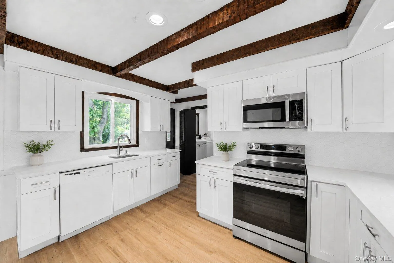25 Hill Road, Goshen, NY, 4 Bedrooms Bedrooms, 10 Rooms Rooms,2 BathroomsBathrooms,Residential,For Rent,Hill,0,1010698 25 Hill Road, Goshen, NY, 4 Bedrooms Bedrooms, 10 Rooms Rooms,2 BathroomsBathrooms,Residential,For Rent,Hill,0,1010698
