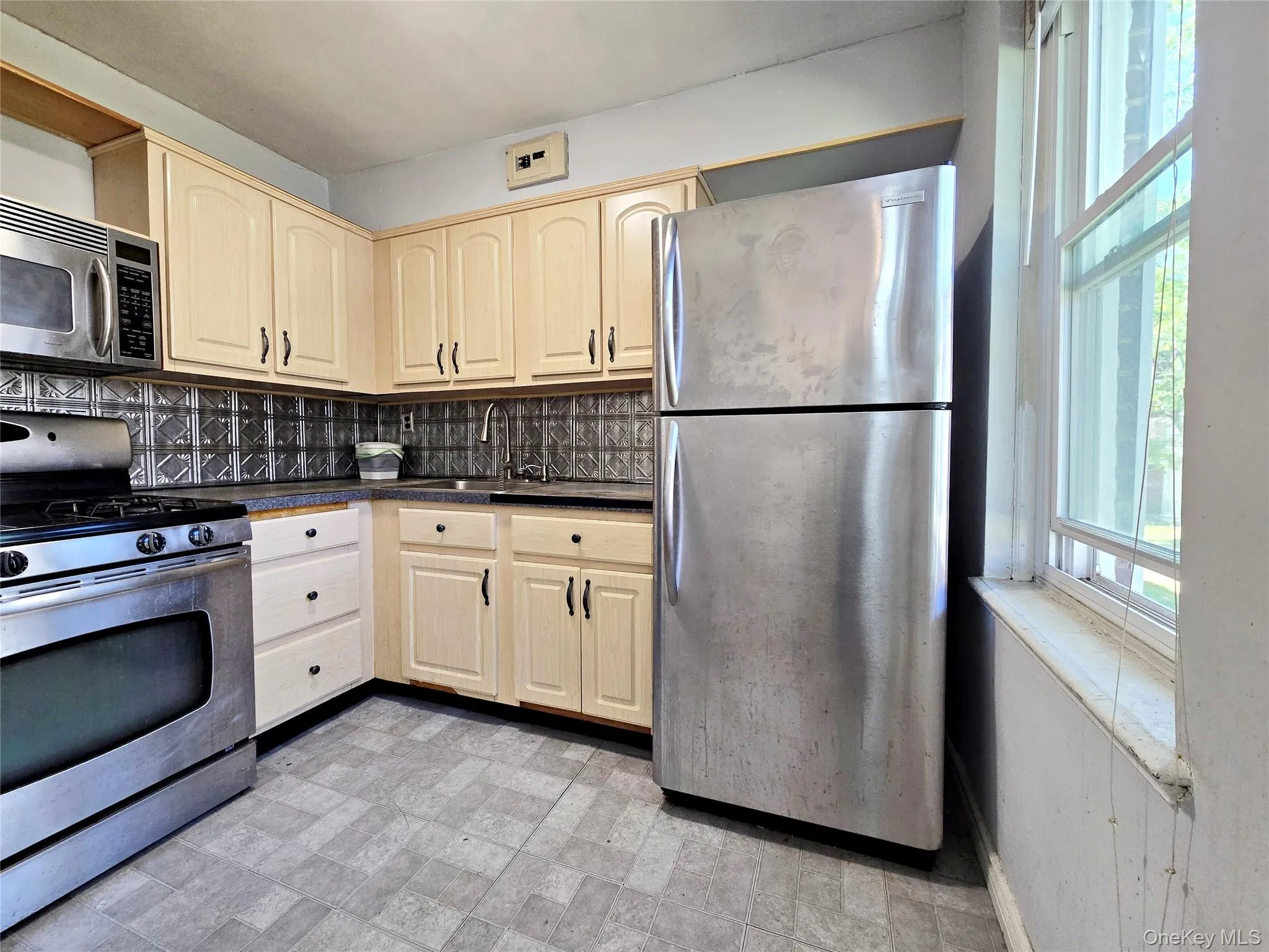 147-46 Village Road, New York, NY, 2 Bedrooms Bedrooms, 5 Rooms Rooms,1 BathroomBathrooms,Residential,For Rent,Village,0,1010701 147-46 Village Road, New York, NY, 2 Bedrooms Bedrooms, 5 Rooms Rooms,1 BathroomBathrooms,Residential,For Rent,Village,0,1010701