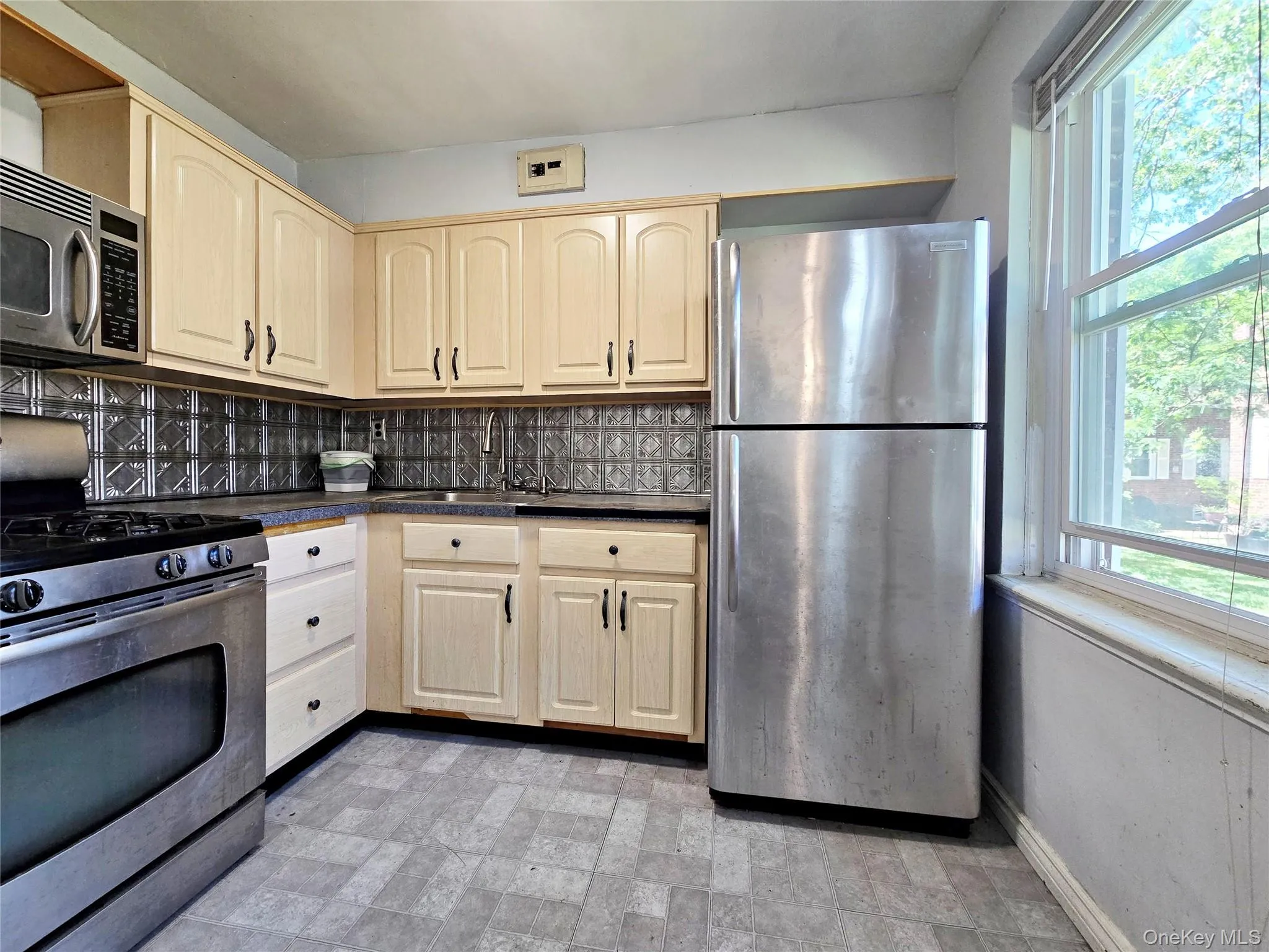 147-46 Village Road, New York, NY, 2 Bedrooms Bedrooms, 5 Rooms Rooms,1 BathroomBathrooms,Residential,For Rent,Village,0,1010701 147-46 Village Road, New York, NY, 2 Bedrooms Bedrooms, 5 Rooms Rooms,1 BathroomBathrooms,Residential,For Rent,Village,0,1010701