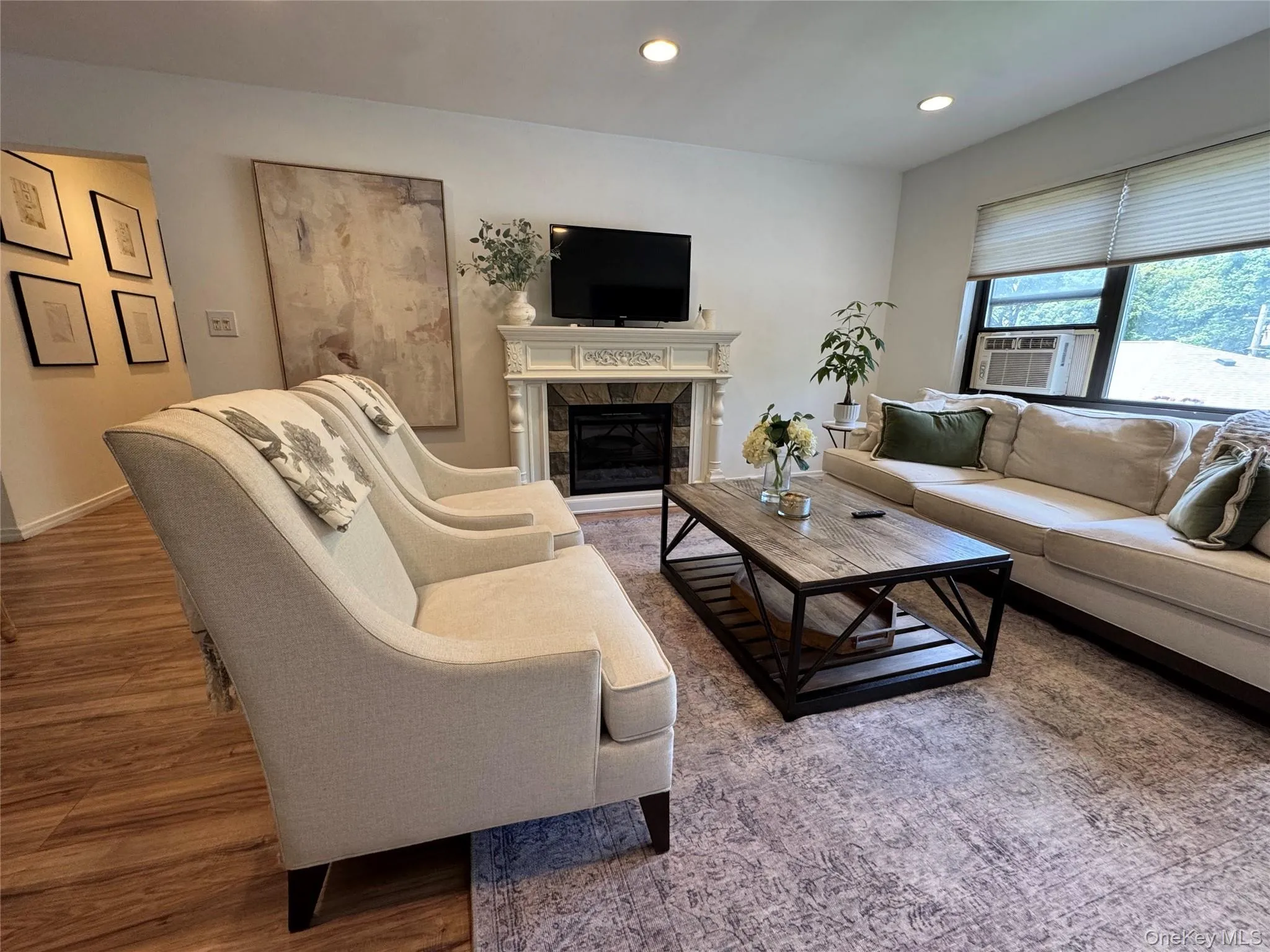 313 Main Street, North Hempstead, NY, 1 Bedroom Bedrooms, 5 Rooms Rooms,1 BathroomBathrooms,Residential,For Rent,Main Street,0,1010704 313 Main Street, North Hempstead, NY, 1 Bedroom Bedrooms, 5 Rooms Rooms,1 BathroomBathrooms,Residential,For Rent,Main Street,0,1010704