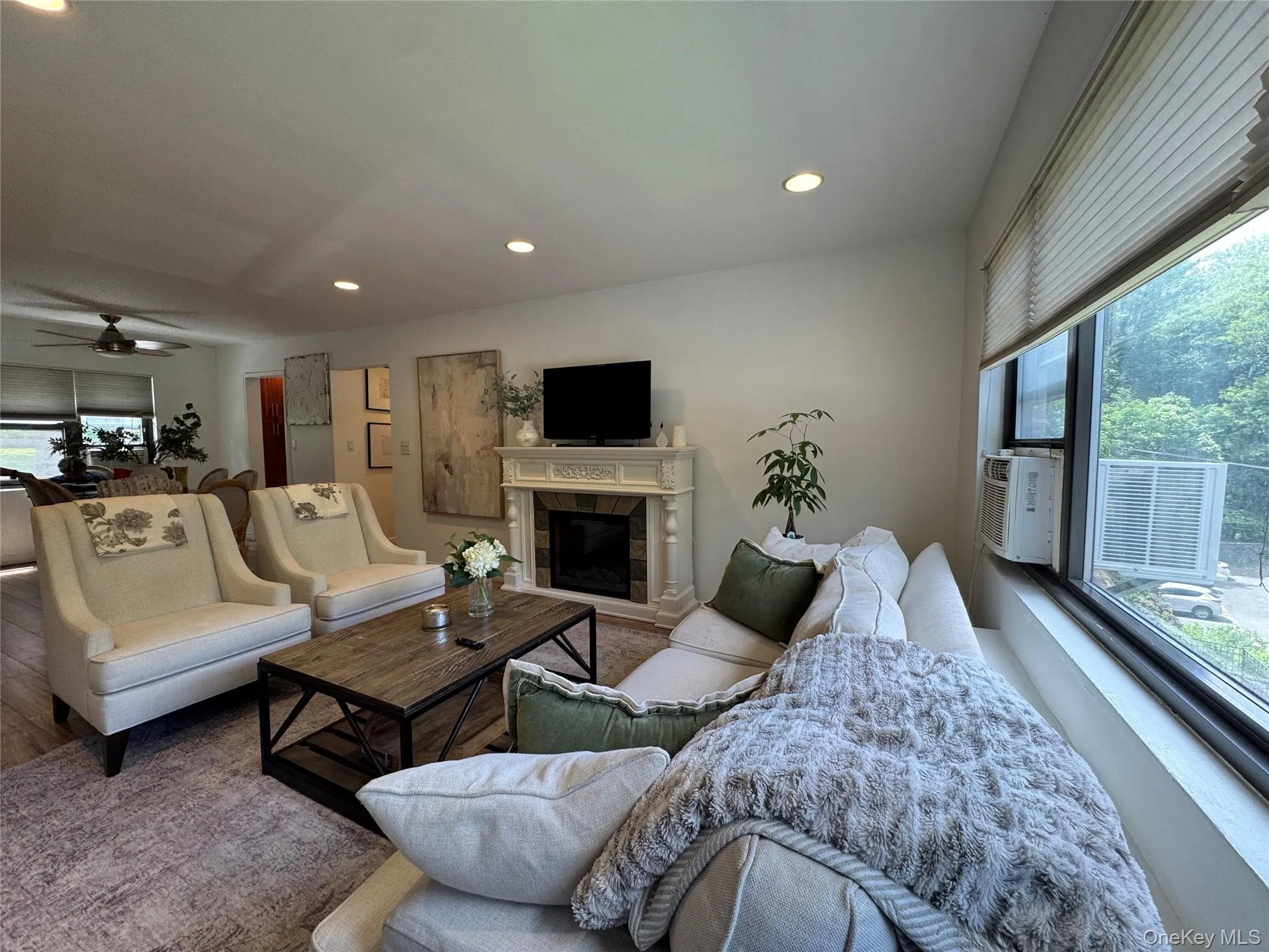 313 Main Street, North Hempstead, NY, 1 Bedroom Bedrooms, 5 Rooms Rooms,1 BathroomBathrooms,Residential,For Rent,Main Street,0,1010704 313 Main Street, North Hempstead, NY, 1 Bedroom Bedrooms, 5 Rooms Rooms,1 BathroomBathrooms,Residential,For Rent,Main Street,0,1010704