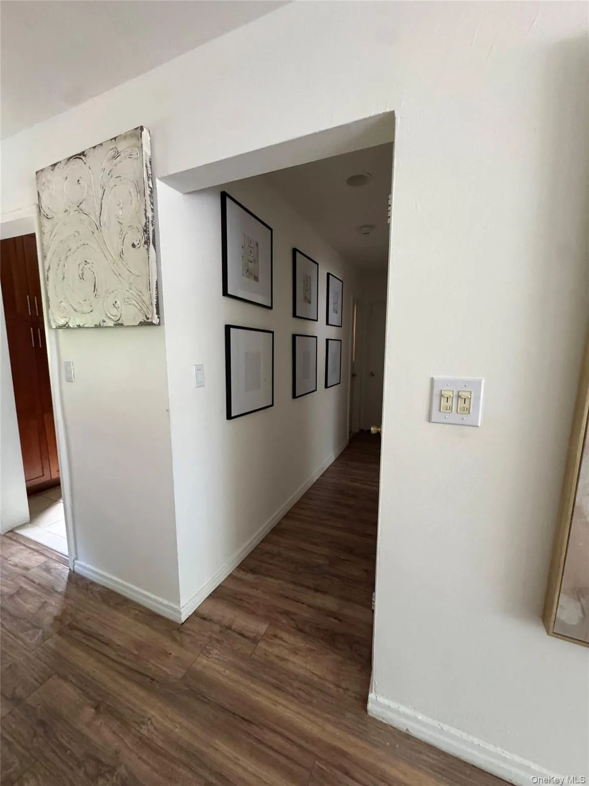 313 Main Street, North Hempstead, NY, 1 Bedroom Bedrooms, 5 Rooms Rooms,1 BathroomBathrooms,Residential,For Rent,Main Street,0,1010704 313 Main Street, North Hempstead, NY, 1 Bedroom Bedrooms, 5 Rooms Rooms,1 BathroomBathrooms,Residential,For Rent,Main Street,0,1010704