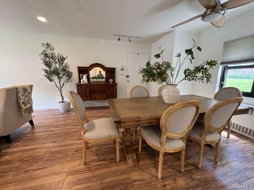 313 Main Street, North Hempstead, NY, 1 Bedroom Bedrooms, 5 Rooms Rooms,1 BathroomBathrooms,Residential,For Rent,Main Street,0,1010704 313 Main Street, North Hempstead, NY, 1 Bedroom Bedrooms, 5 Rooms Rooms,1 BathroomBathrooms,Residential,For Rent,Main Street,0,1010704