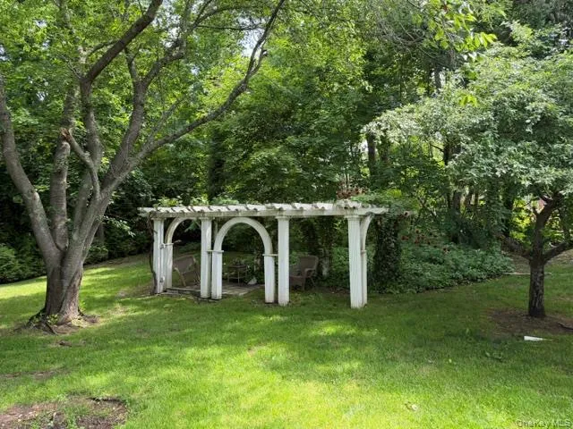 247 Barrett Road, Hempstead, NY, 5 Bedrooms Bedrooms, 11 Rooms Rooms,4 BathroomsBathrooms,Residential,For Rent,Barrett,0,1010707 247 Barrett Road, Hempstead, NY, 5 Bedrooms Bedrooms, 11 Rooms Rooms,4 BathroomsBathrooms,Residential,For Rent,Barrett,0,1010707