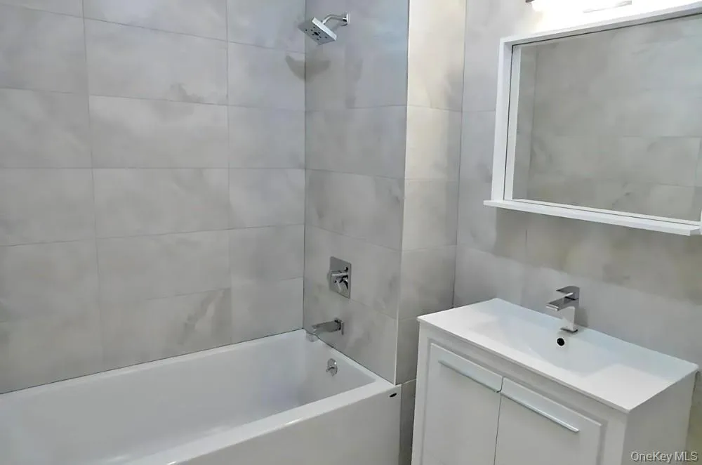 10919 72nd Road, New York, NY, 1 Bedroom Bedrooms, 3 Rooms Rooms,1 BathroomBathrooms,Residential Lease,For Rent,72nd,0,1010709 10919 72nd Road, New York, NY, 1 Bedroom Bedrooms, 3 Rooms Rooms,1 BathroomBathrooms,Residential Lease,For Rent,72nd,0,1010709