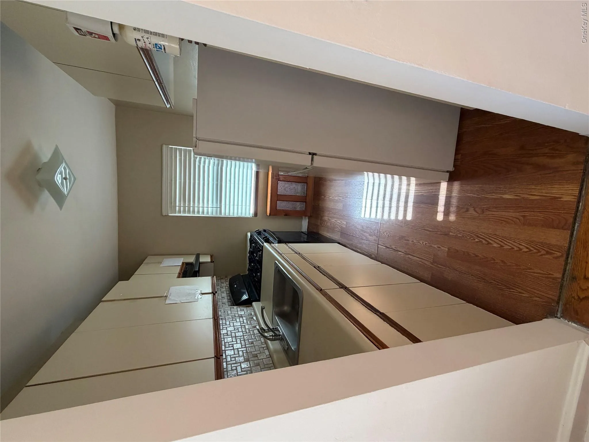 196-61 69th Avenue, New York, NY, 1 Bedroom Bedrooms, 3 Rooms Rooms,1 BathroomBathrooms,Residential,For Rent,69th,0,1010721 196-61 69th Avenue, New York, NY, 1 Bedroom Bedrooms, 3 Rooms Rooms,1 BathroomBathrooms,Residential,For Rent,69th,0,1010721