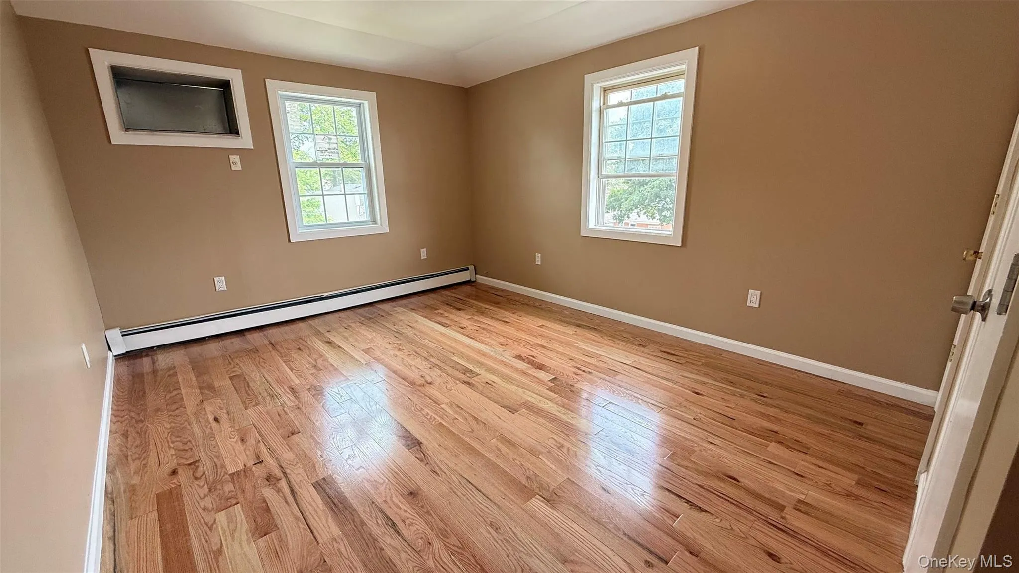 10031 200th Street, New York, NY, 3 Bedrooms Bedrooms, 6 Rooms Rooms,2 BathroomsBathrooms,Residential Lease,For Rent,200th,0,1010723 10031 200th Street, New York, NY, 3 Bedrooms Bedrooms, 6 Rooms Rooms,2 BathroomsBathrooms,Residential Lease,For Rent,200th,0,1010723