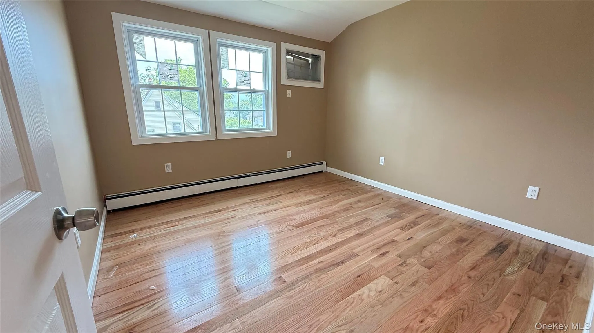10031 200th Street, New York, NY, 3 Bedrooms Bedrooms, 6 Rooms Rooms,2 BathroomsBathrooms,Residential Lease,For Rent,200th,0,1010723 10031 200th Street, New York, NY, 3 Bedrooms Bedrooms, 6 Rooms Rooms,2 BathroomsBathrooms,Residential Lease,For Rent,200th,0,1010723