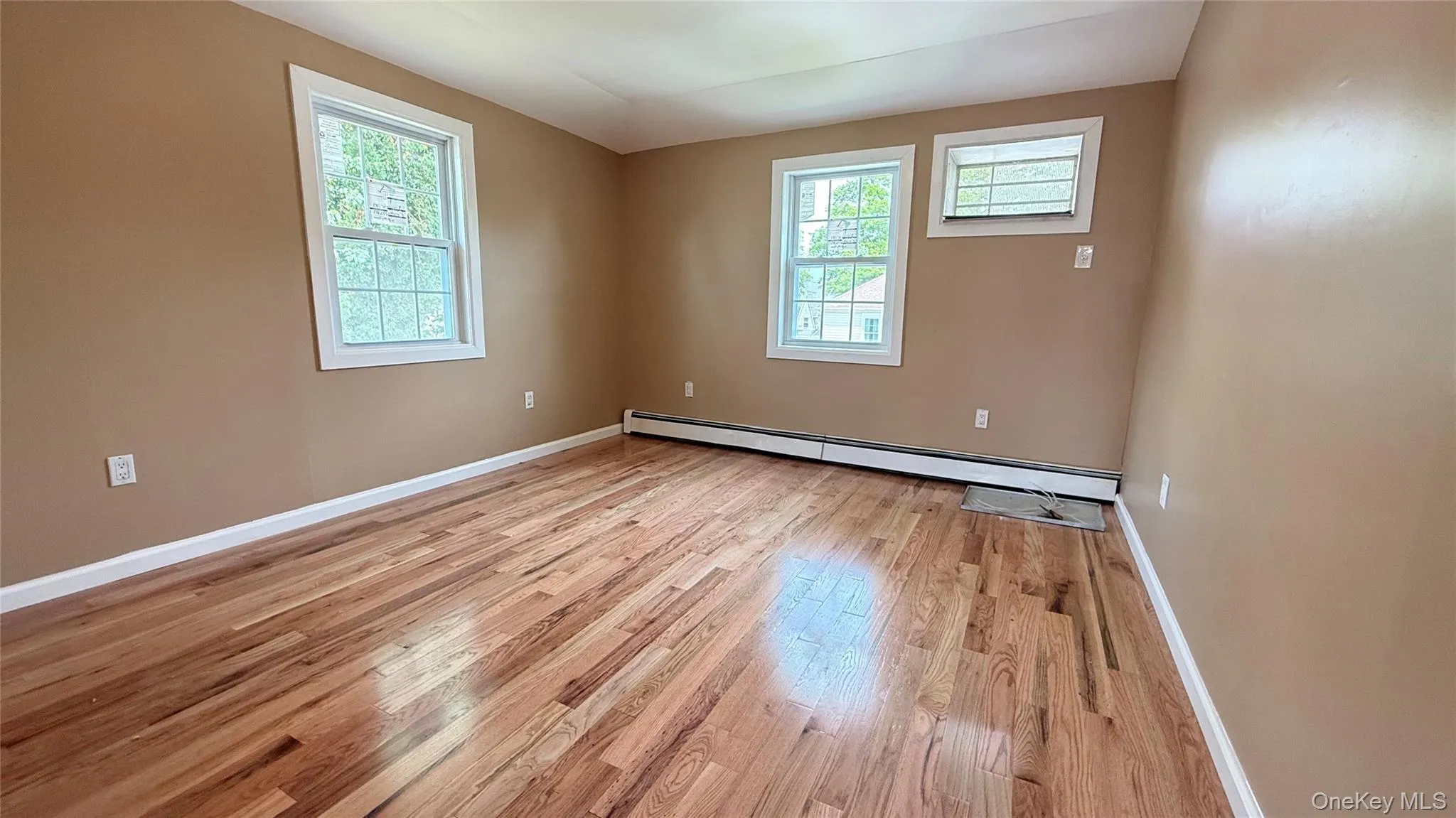 10031 200th Street, New York, NY, 3 Bedrooms Bedrooms, 6 Rooms Rooms,2 BathroomsBathrooms,Residential Lease,For Rent,200th,0,1010723 10031 200th Street, New York, NY, 3 Bedrooms Bedrooms, 6 Rooms Rooms,2 BathroomsBathrooms,Residential Lease,For Rent,200th,0,1010723