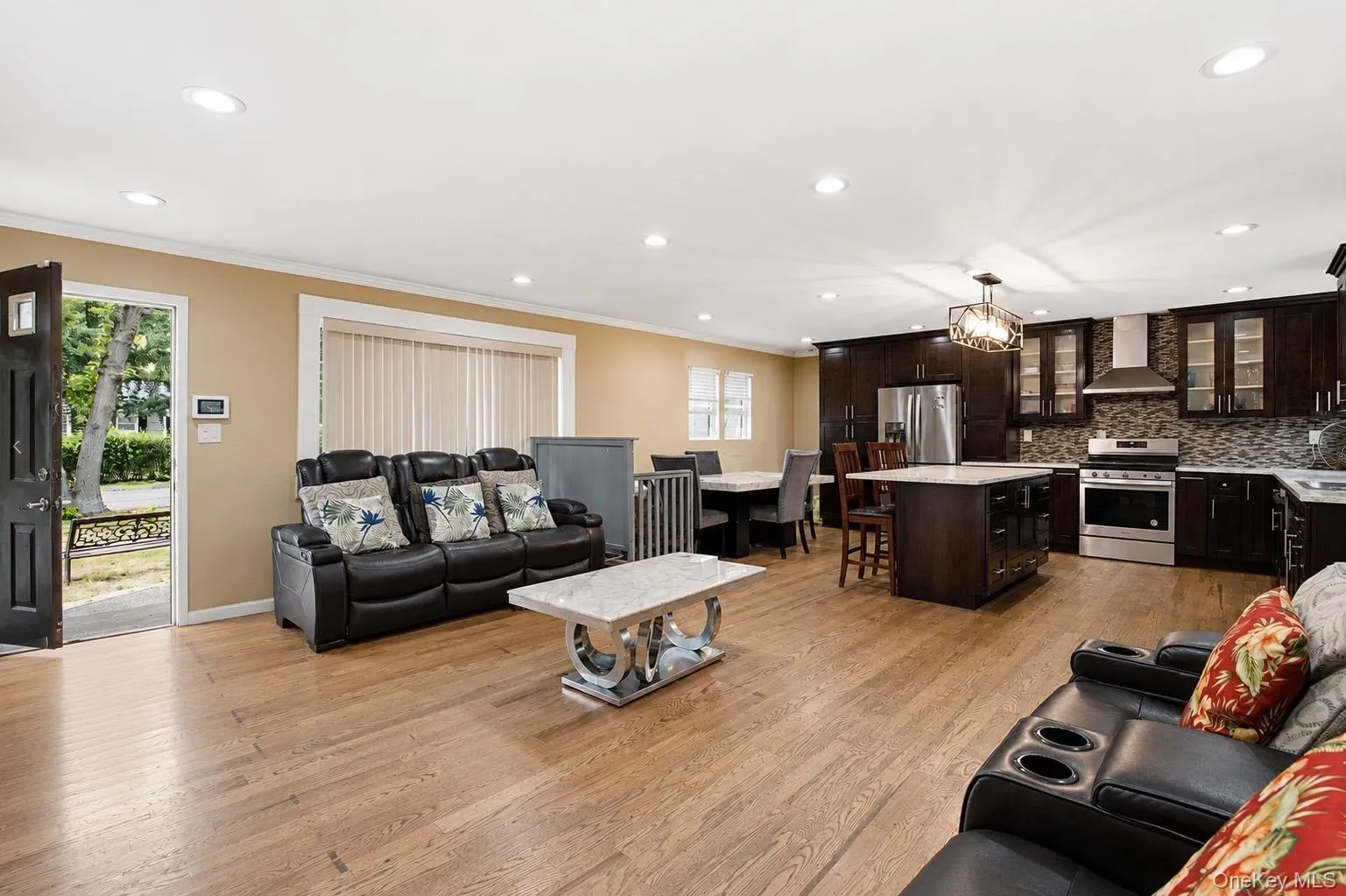 110 Queen Street, Islip, NY, 4 Bedrooms Bedrooms, 7 Rooms Rooms,2 BathroomsBathrooms,Residential,For Rent,Queen,0,1010728 110 Queen Street, Islip, NY, 4 Bedrooms Bedrooms, 7 Rooms Rooms,2 BathroomsBathrooms,Residential,For Rent,Queen,0,1010728