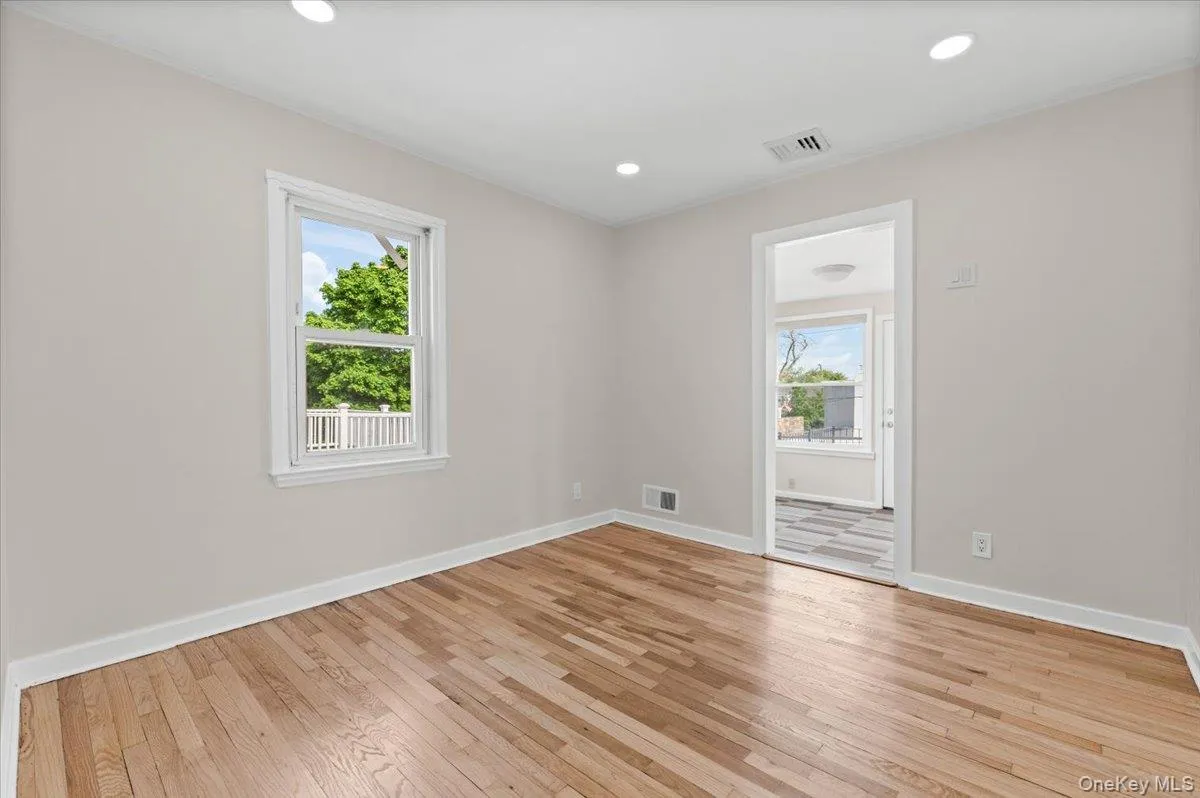 530 Washington Boulevard, Long Beach, NY, 4 Bedrooms Bedrooms, 8 Rooms Rooms,2 BathroomsBathrooms,Residential,For Rent,Washington,0,1010729 530 Washington Boulevard, Long Beach, NY, 4 Bedrooms Bedrooms, 8 Rooms Rooms,2 BathroomsBathrooms,Residential,For Rent,Washington,0,1010729