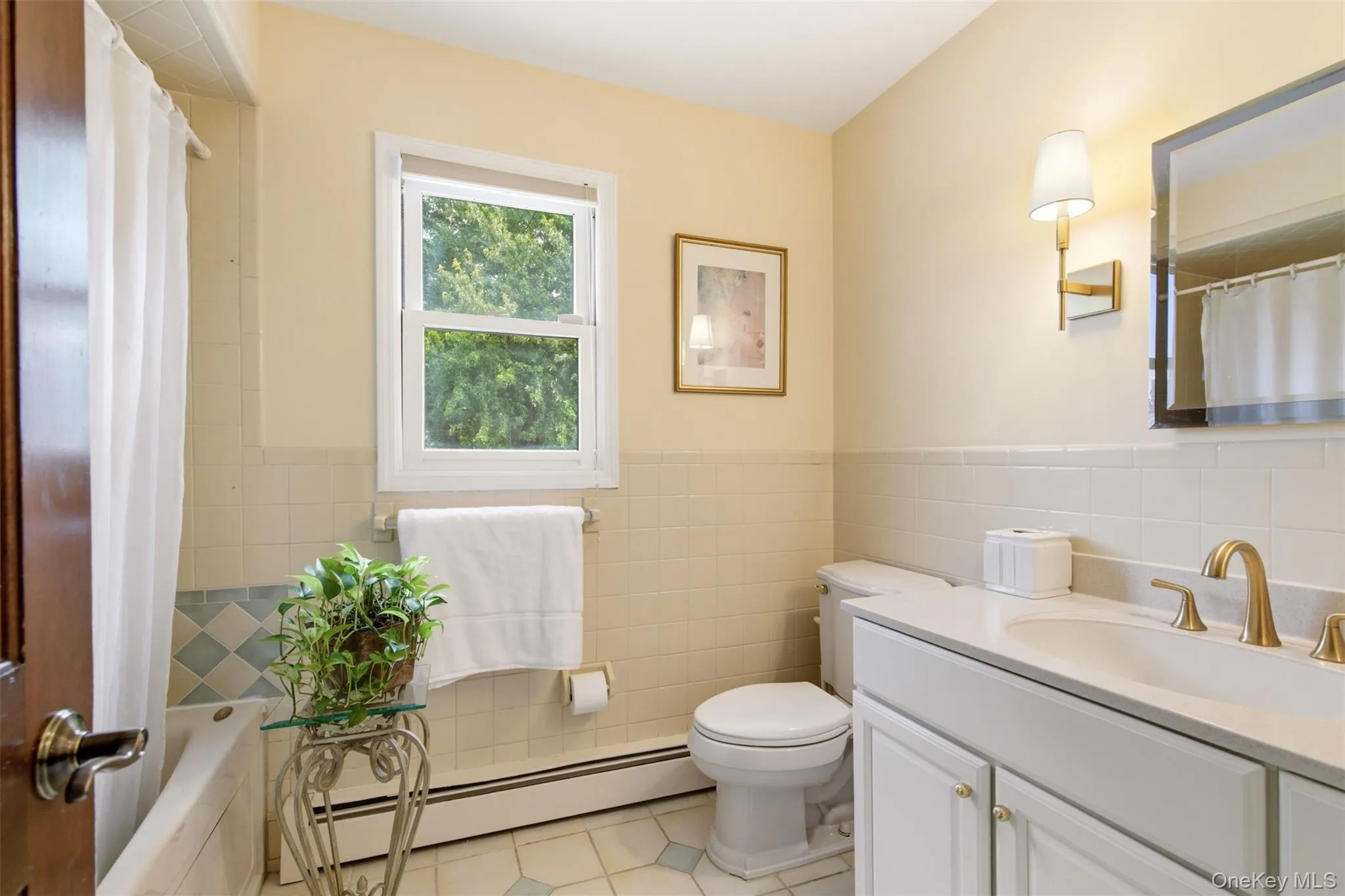 7 Lawrence Court, Oyster Bay, NY, 4 Bedrooms Bedrooms, 8 Rooms Rooms,2 BathroomsBathrooms,Residential,For Rent,Lawrence,0,1010731 7 Lawrence Court, Oyster Bay, NY, 4 Bedrooms Bedrooms, 8 Rooms Rooms,2 BathroomsBathrooms,Residential,For Rent,Lawrence,0,1010731