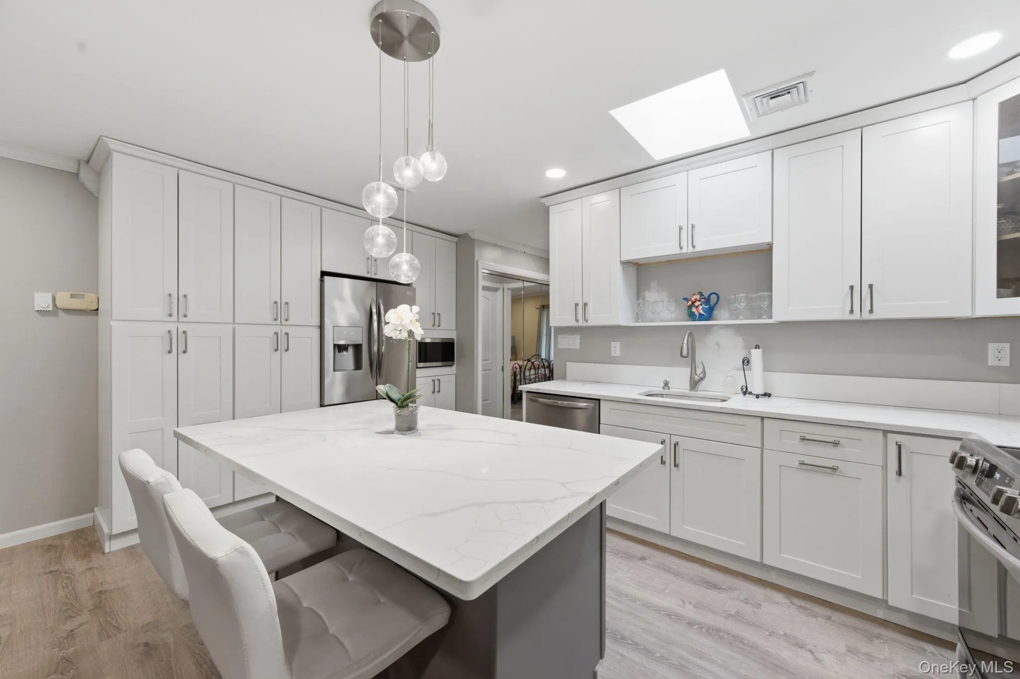200 New Castle Court, Brookhaven, NY, 1 Bedroom Bedrooms, 3 Rooms Rooms,1 BathroomBathrooms,Residential,For Rent,New Castle,0,1010736 200 New Castle Court, Brookhaven, NY, 1 Bedroom Bedrooms, 3 Rooms Rooms,1 BathroomBathrooms,Residential,For Rent,New Castle,0,1010736