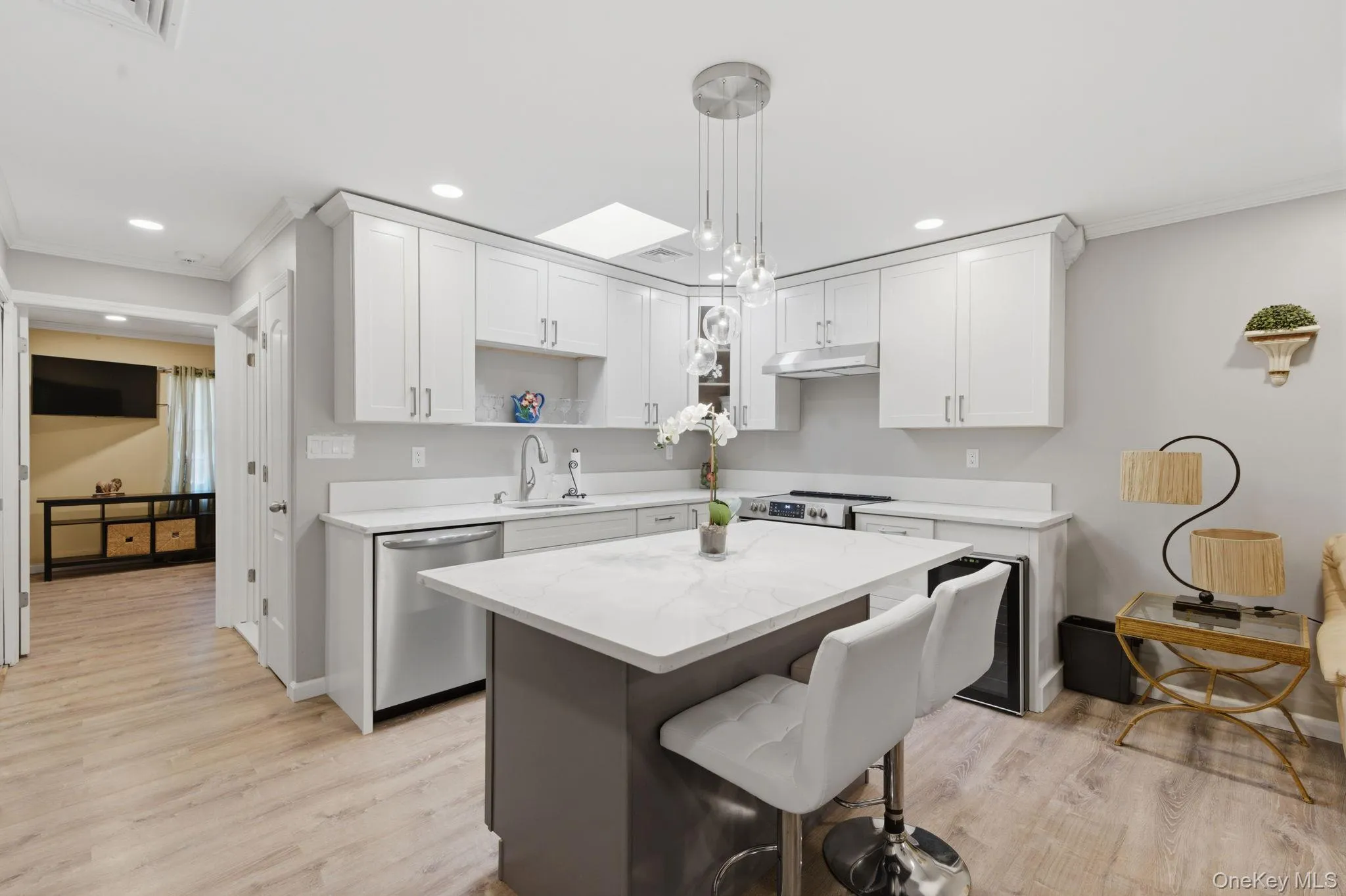 200 New Castle Court, Brookhaven, NY, 1 Bedroom Bedrooms, 3 Rooms Rooms,1 BathroomBathrooms,Residential,For Rent,New Castle,0,1010736 200 New Castle Court, Brookhaven, NY, 1 Bedroom Bedrooms, 3 Rooms Rooms,1 BathroomBathrooms,Residential,For Rent,New Castle,0,1010736