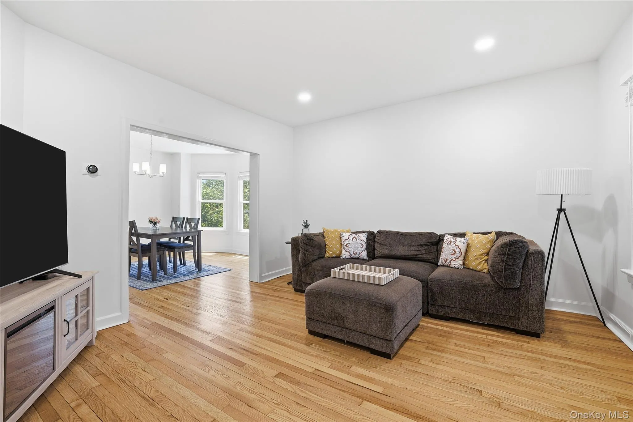 1415 Park Avenue, Mamaroneck, NY, 4 Bedrooms Bedrooms, 8 Rooms Rooms,2 BathroomsBathrooms,Residential,For Rent,Park,0,1010739 1415 Park Avenue, Mamaroneck, NY, 4 Bedrooms Bedrooms, 8 Rooms Rooms,2 BathroomsBathrooms,Residential,For Rent,Park,0,1010739