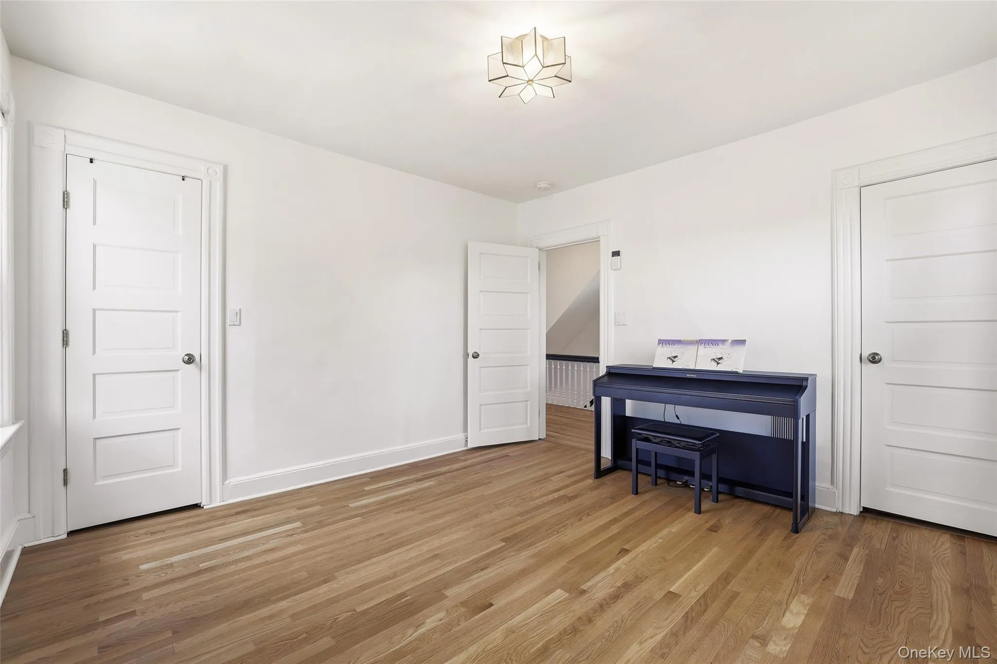 1415 Park Avenue, Mamaroneck, NY, 4 Bedrooms Bedrooms, 8 Rooms Rooms,2 BathroomsBathrooms,Residential,For Rent,Park,0,1010739 1415 Park Avenue, Mamaroneck, NY, 4 Bedrooms Bedrooms, 8 Rooms Rooms,2 BathroomsBathrooms,Residential,For Rent,Park,0,1010739