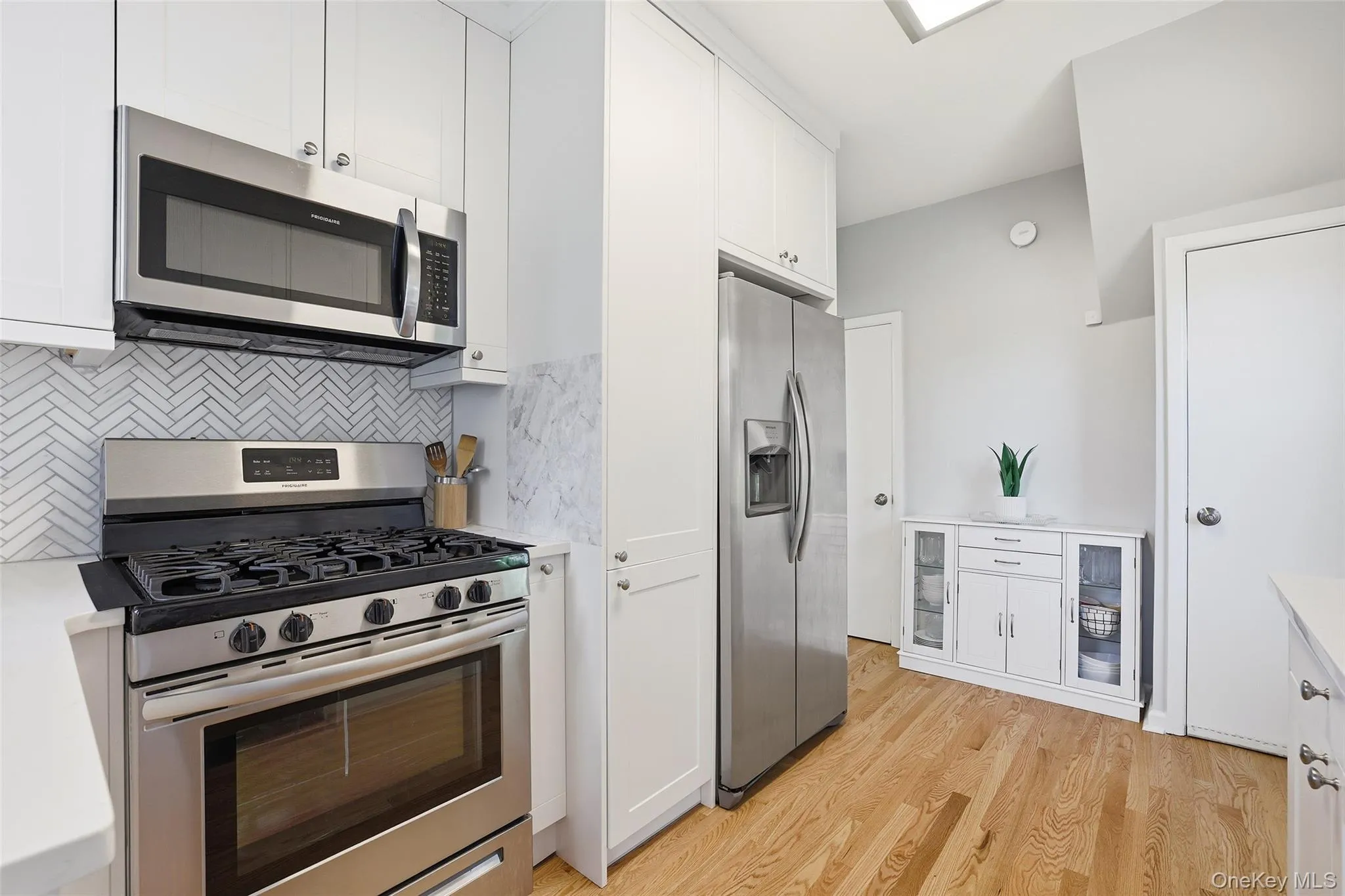 1415 Park Avenue, Mamaroneck, NY, 4 Bedrooms Bedrooms, 8 Rooms Rooms,2 BathroomsBathrooms,Residential,For Rent,Park,0,1010739 1415 Park Avenue, Mamaroneck, NY, 4 Bedrooms Bedrooms, 8 Rooms Rooms,2 BathroomsBathrooms,Residential,For Rent,Park,0,1010739
