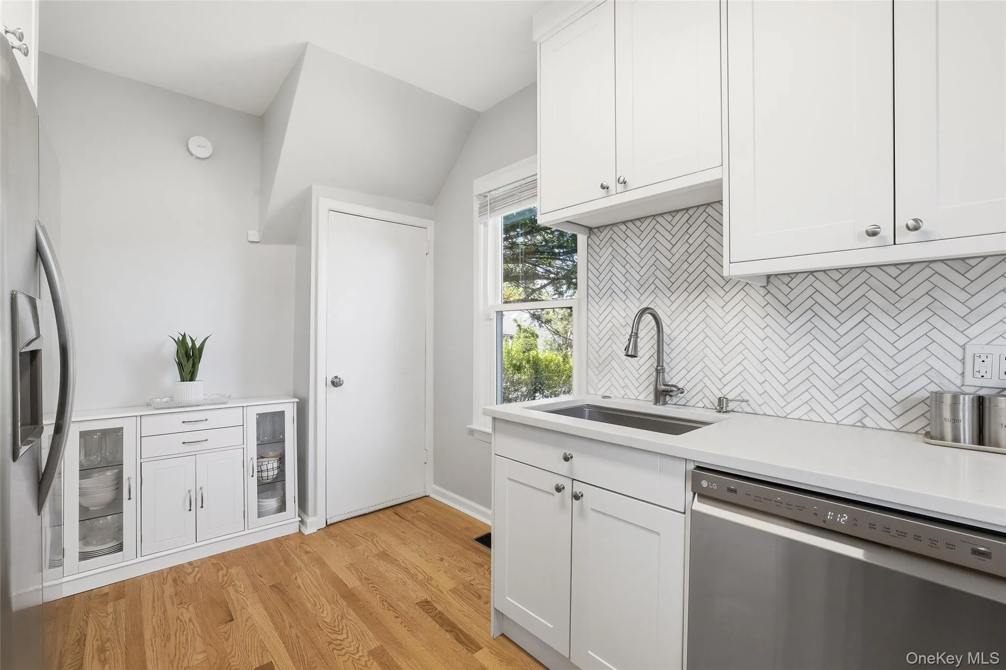 1415 Park Avenue, Mamaroneck, NY, 4 Bedrooms Bedrooms, 8 Rooms Rooms,2 BathroomsBathrooms,Residential,For Rent,Park,0,1010739 1415 Park Avenue, Mamaroneck, NY, 4 Bedrooms Bedrooms, 8 Rooms Rooms,2 BathroomsBathrooms,Residential,For Rent,Park,0,1010739