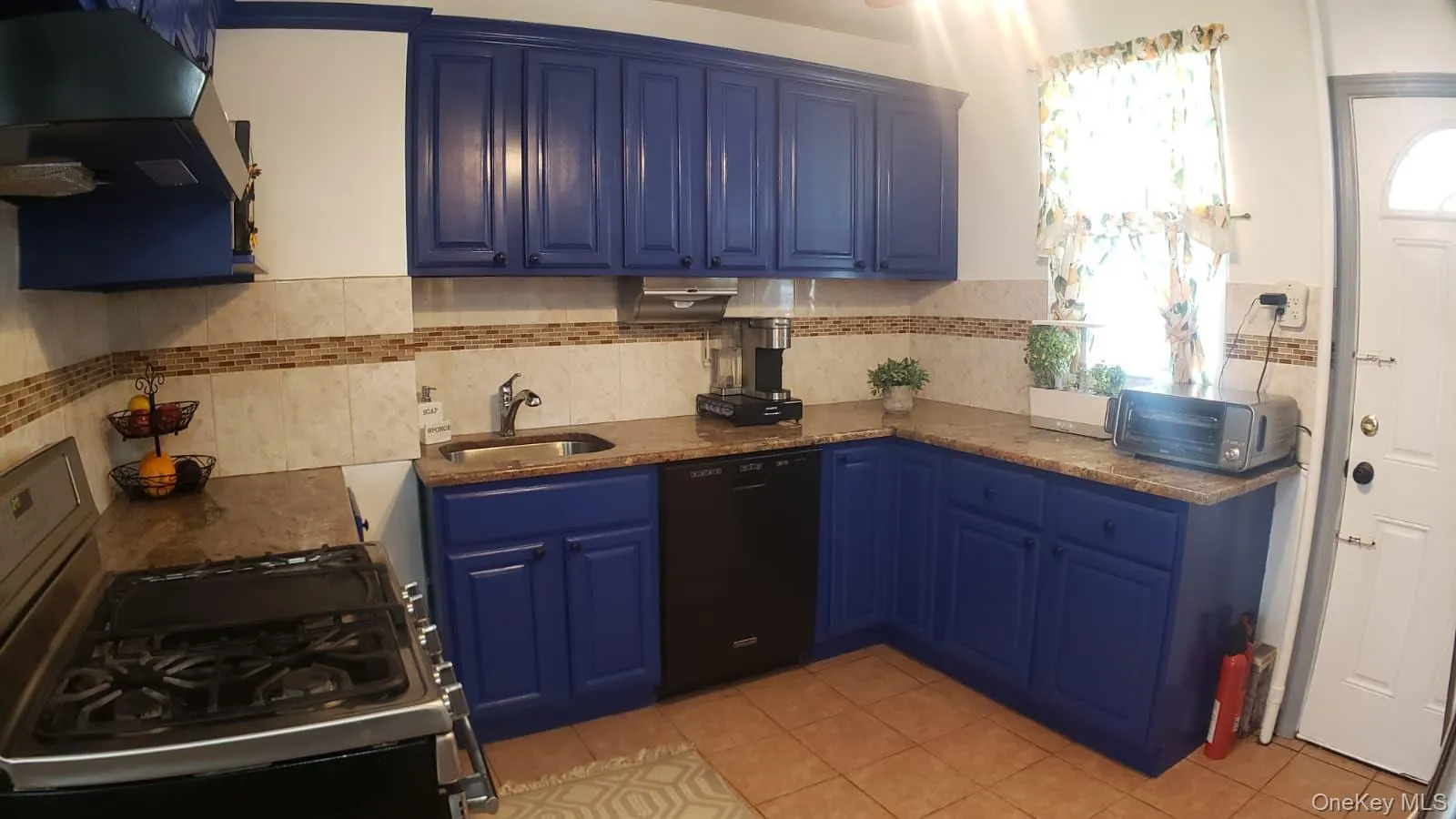 Shaker kitchen cabinets Shaker kitchen cabinets