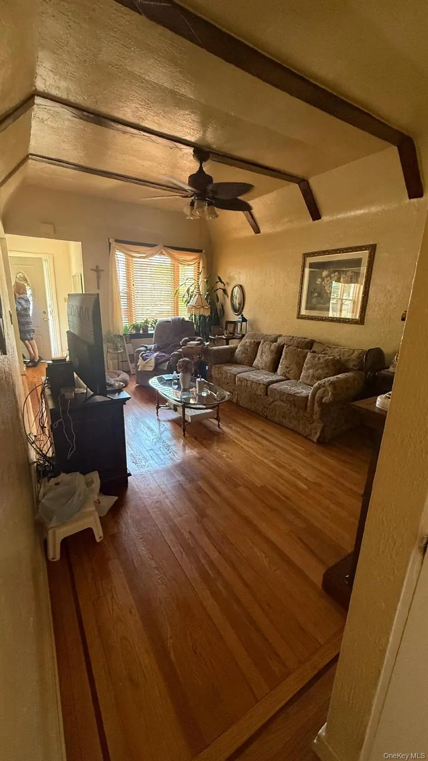 85-02 Dumont Avenue, New York, NY, 3 Bedrooms Bedrooms, 8 Rooms Rooms,2 BathroomsBathrooms,Residential,For Rent,Dumont,0,1010744 85-02 Dumont Avenue, New York, NY, 3 Bedrooms Bedrooms, 8 Rooms Rooms,2 BathroomsBathrooms,Residential,For Rent,Dumont,0,1010744