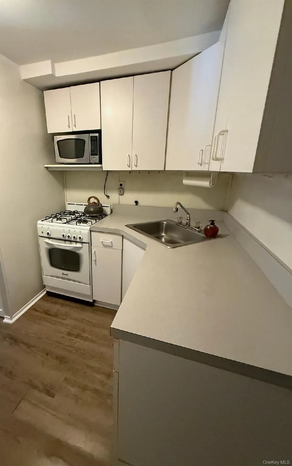 85-02 Dumont Avenue, New York, NY, 3 Bedrooms Bedrooms, 8 Rooms Rooms,2 BathroomsBathrooms,Residential,For Rent,Dumont,0,1010744 85-02 Dumont Avenue, New York, NY, 3 Bedrooms Bedrooms, 8 Rooms Rooms,2 BathroomsBathrooms,Residential,For Rent,Dumont,0,1010744