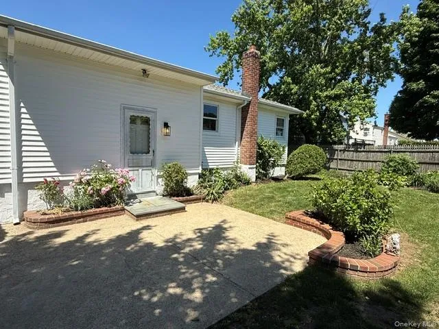 322 Virginia Avenue, Oyster Bay, NY, 3 Bedrooms Bedrooms, 6 Rooms Rooms,1 BathroomBathrooms,Residential,For Rent,Virginia,0,1010745 322 Virginia Avenue, Oyster Bay, NY, 3 Bedrooms Bedrooms, 6 Rooms Rooms,1 BathroomBathrooms,Residential,For Rent,Virginia,0,1010745