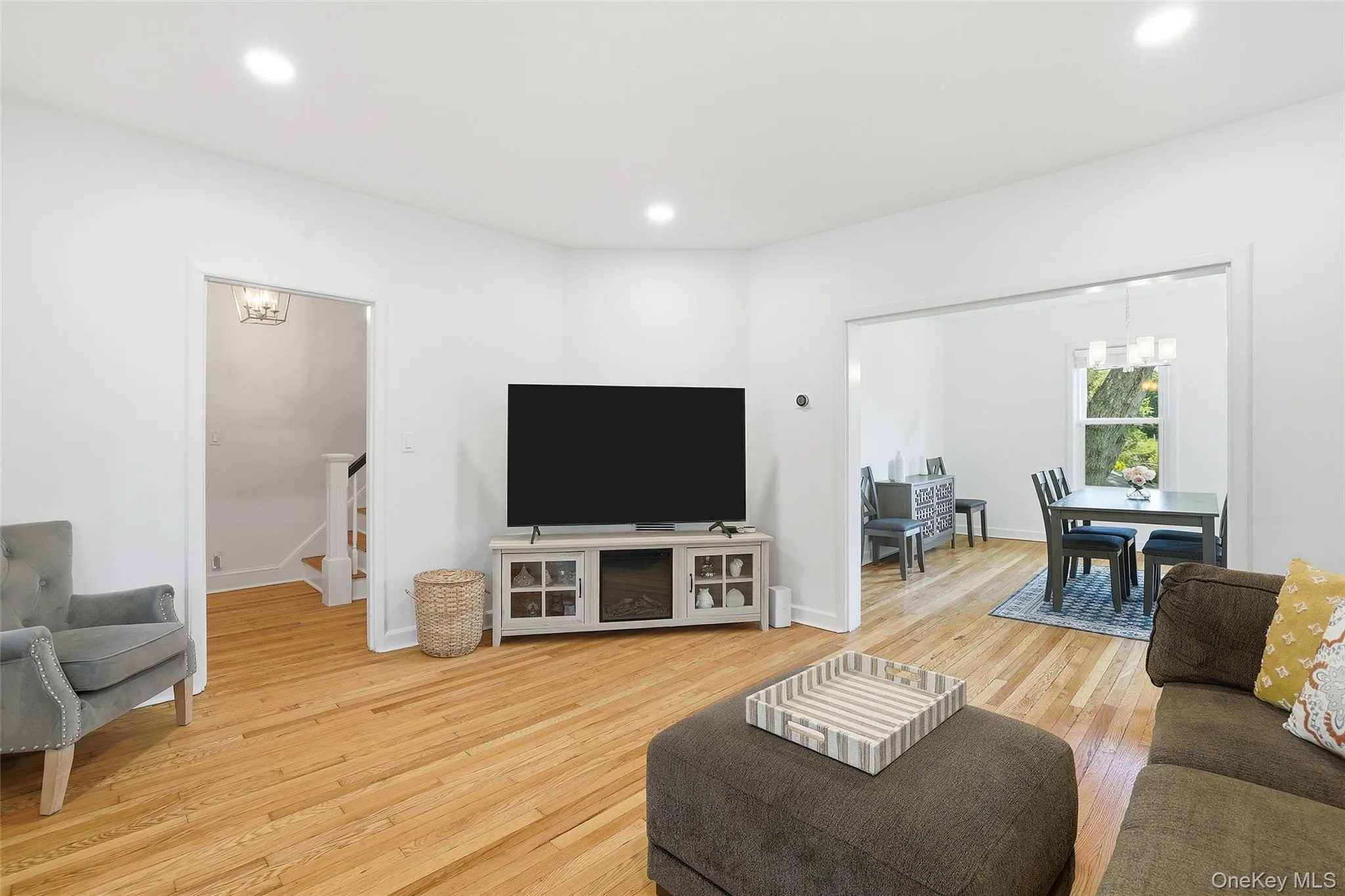 1415 Park Avenue, Mamaroneck, NY, 4 Bedrooms Bedrooms, 8 Rooms Rooms,2 BathroomsBathrooms,Residential Lease,For Rent,Park,0,1010760 1415 Park Avenue, Mamaroneck, NY, 4 Bedrooms Bedrooms, 8 Rooms Rooms,2 BathroomsBathrooms,Residential Lease,For Rent,Park,0,1010760