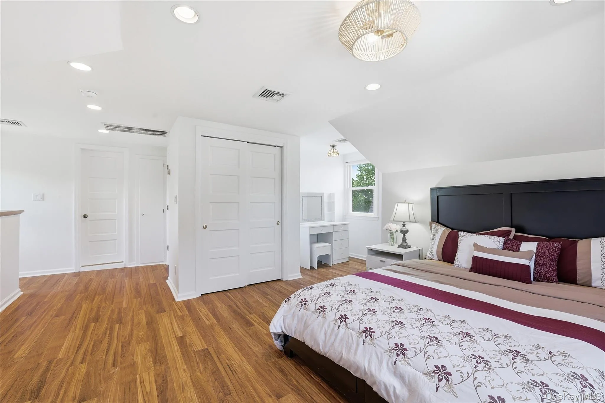 1415 Park Avenue, Mamaroneck, NY, 4 Bedrooms Bedrooms, 8 Rooms Rooms,2 BathroomsBathrooms,Residential Lease,For Rent,Park,0,1010760 1415 Park Avenue, Mamaroneck, NY, 4 Bedrooms Bedrooms, 8 Rooms Rooms,2 BathroomsBathrooms,Residential Lease,For Rent,Park,0,1010760