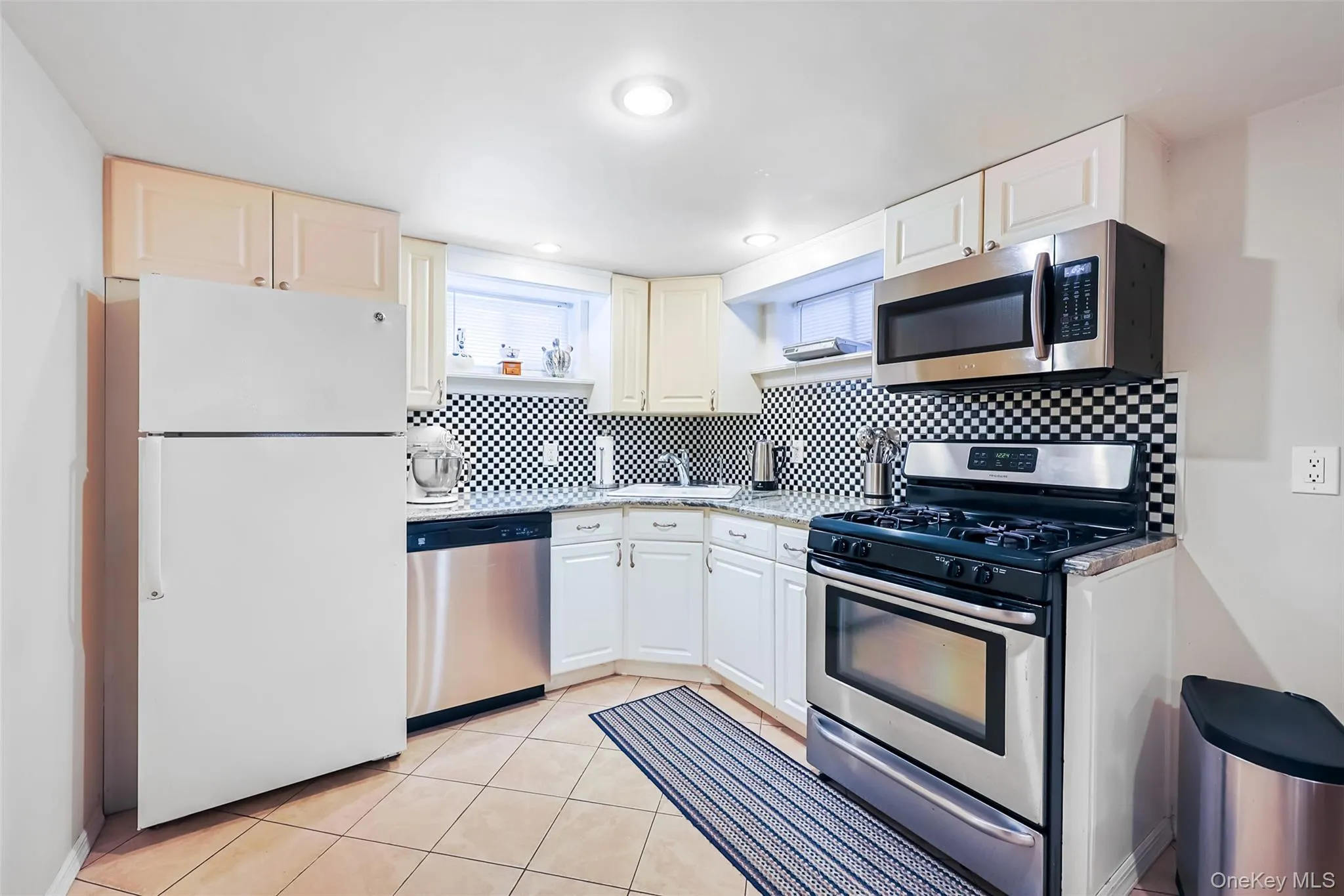 42 Beechwood Lane, North Hempstead, NY, 3 Bedrooms Bedrooms, 5 Rooms Rooms,2 BathroomsBathrooms,Residential,For Rent,Beechwood,0,1010762 42 Beechwood Lane, North Hempstead, NY, 3 Bedrooms Bedrooms, 5 Rooms Rooms,2 BathroomsBathrooms,Residential,For Rent,Beechwood,0,1010762