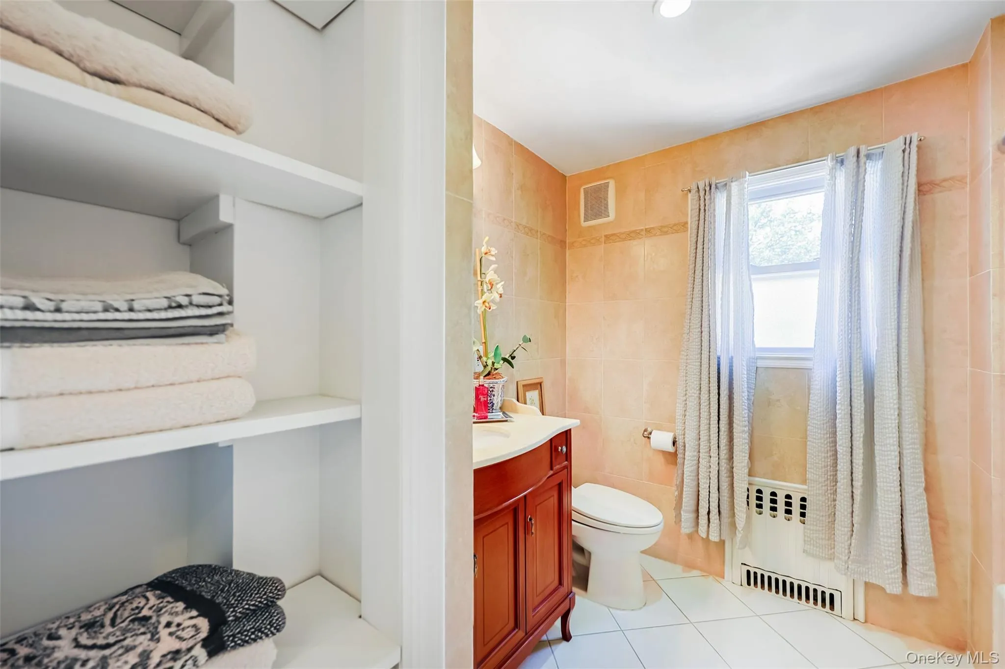 42 Beechwood Lane, North Hempstead, NY, 3 Bedrooms Bedrooms, 5 Rooms Rooms,2 BathroomsBathrooms,Residential,For Rent,Beechwood,0,1010762 42 Beechwood Lane, North Hempstead, NY, 3 Bedrooms Bedrooms, 5 Rooms Rooms,2 BathroomsBathrooms,Residential,For Rent,Beechwood,0,1010762
