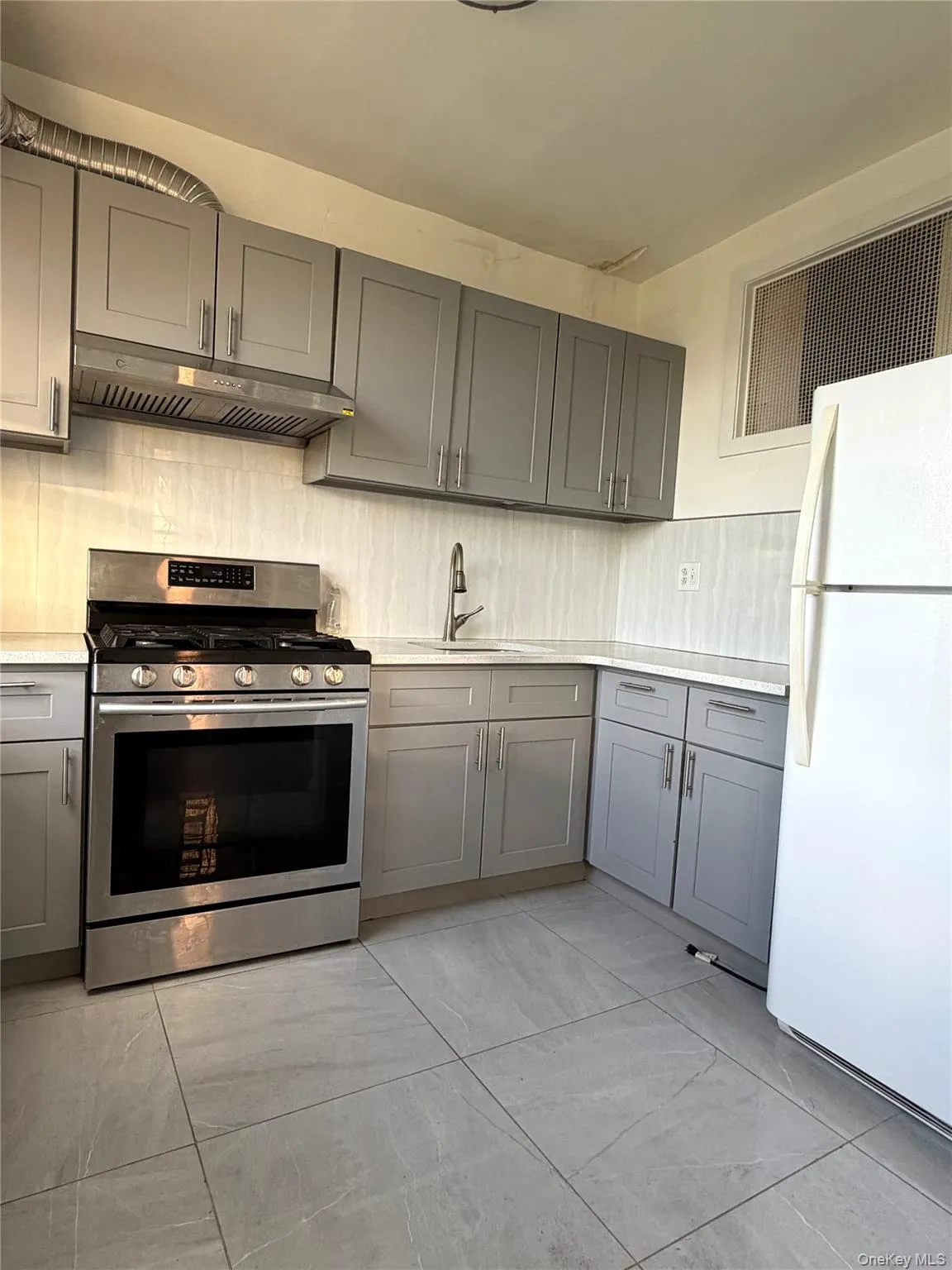 4035 Ithaca Street, New York, NY, 2 Bedrooms Bedrooms, 5 Rooms Rooms,1 BathroomBathrooms,Residential,For Rent,Ithaca,0,1010770 4035 Ithaca Street, New York, NY, 2 Bedrooms Bedrooms, 5 Rooms Rooms,1 BathroomBathrooms,Residential,For Rent,Ithaca,0,1010770