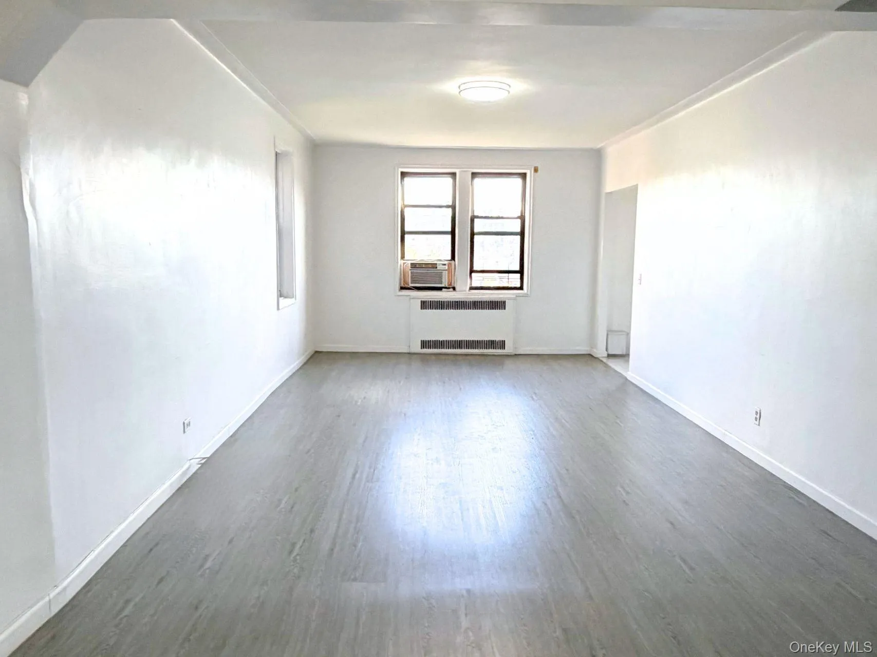 4035 Ithaca Street, New York, NY, 2 Bedrooms Bedrooms, 5 Rooms Rooms,1 BathroomBathrooms,Residential,For Rent,Ithaca,0,1010770 4035 Ithaca Street, New York, NY, 2 Bedrooms Bedrooms, 5 Rooms Rooms,1 BathroomBathrooms,Residential,For Rent,Ithaca,0,1010770